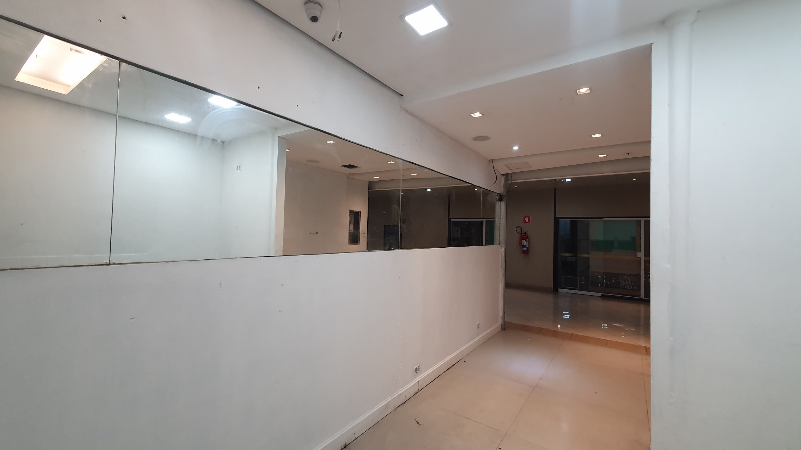 Loja Em Galeria  P/ Venda -  20m², na Av. Paulista, R$ 240.00,00