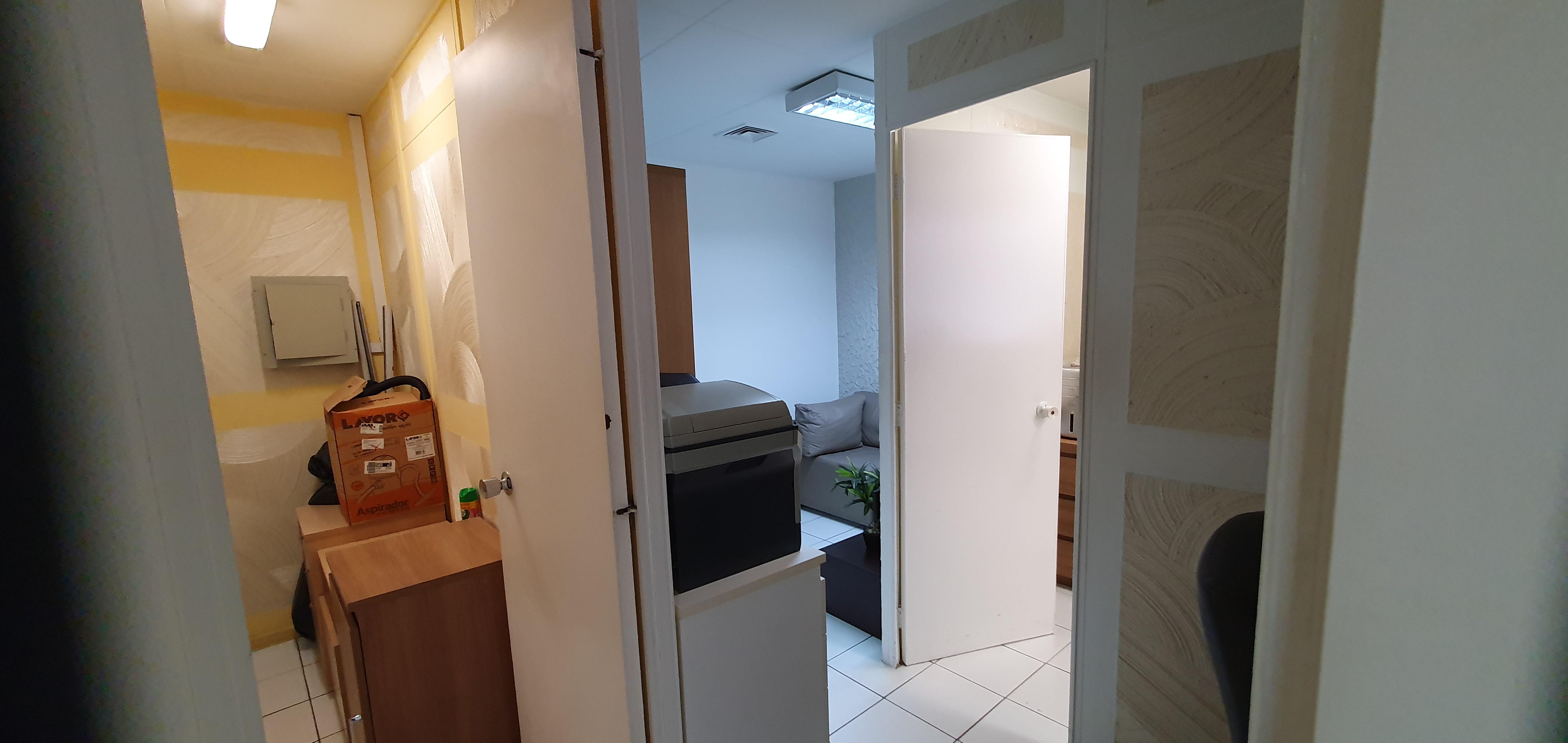 EXCELENTE CONJUNTO COM. 42 M² au. P/ VENDA 450.000,00 - OU LOCAÇÃO 2.500.00