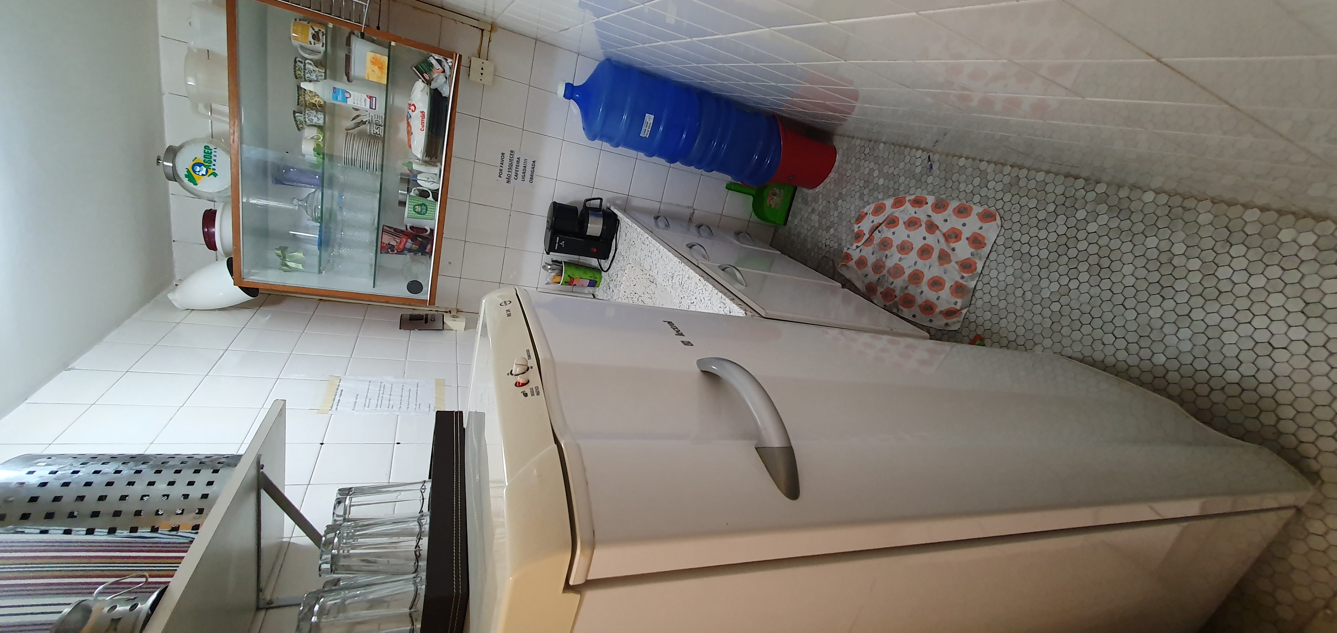 EXCELENTE CONJUNTO COM. 42 M² au. P/ VENDA 450.000,00 - OU LOCAÇÃO 2.500.00