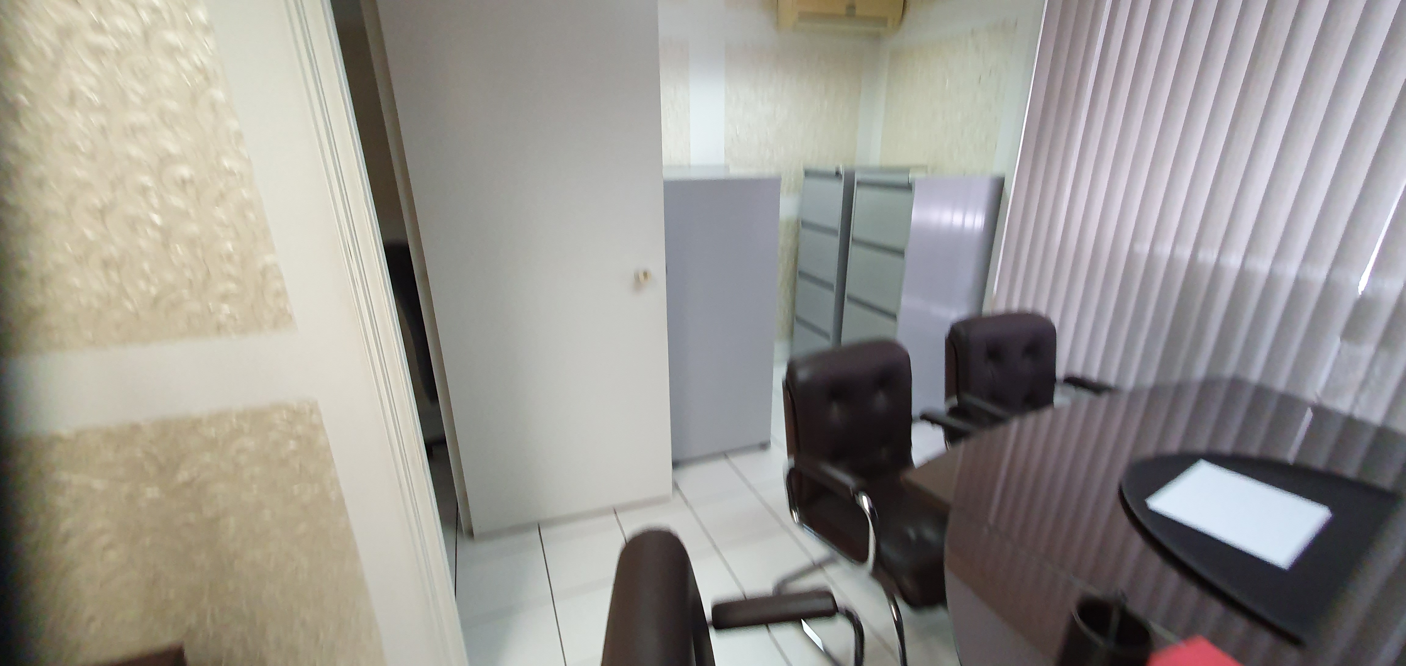EXCELENTE CONJUNTO COM. 42 M² au. P/ VENDA 450.000,00 - OU LOCAÇÃO 2.500.00