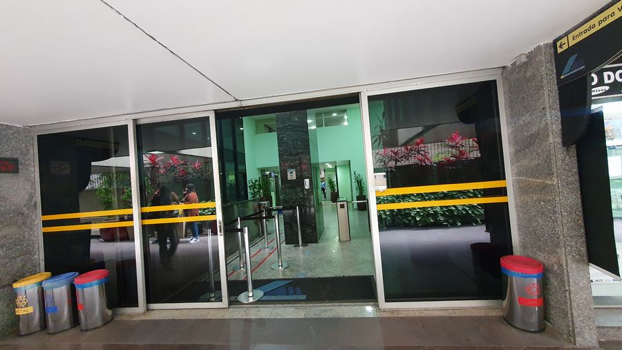 EXCELENTE CONJUNTO COM. 42 M² au. P/ VENDA 450.000,00 - OU LOCAÇÃO 2.500.00