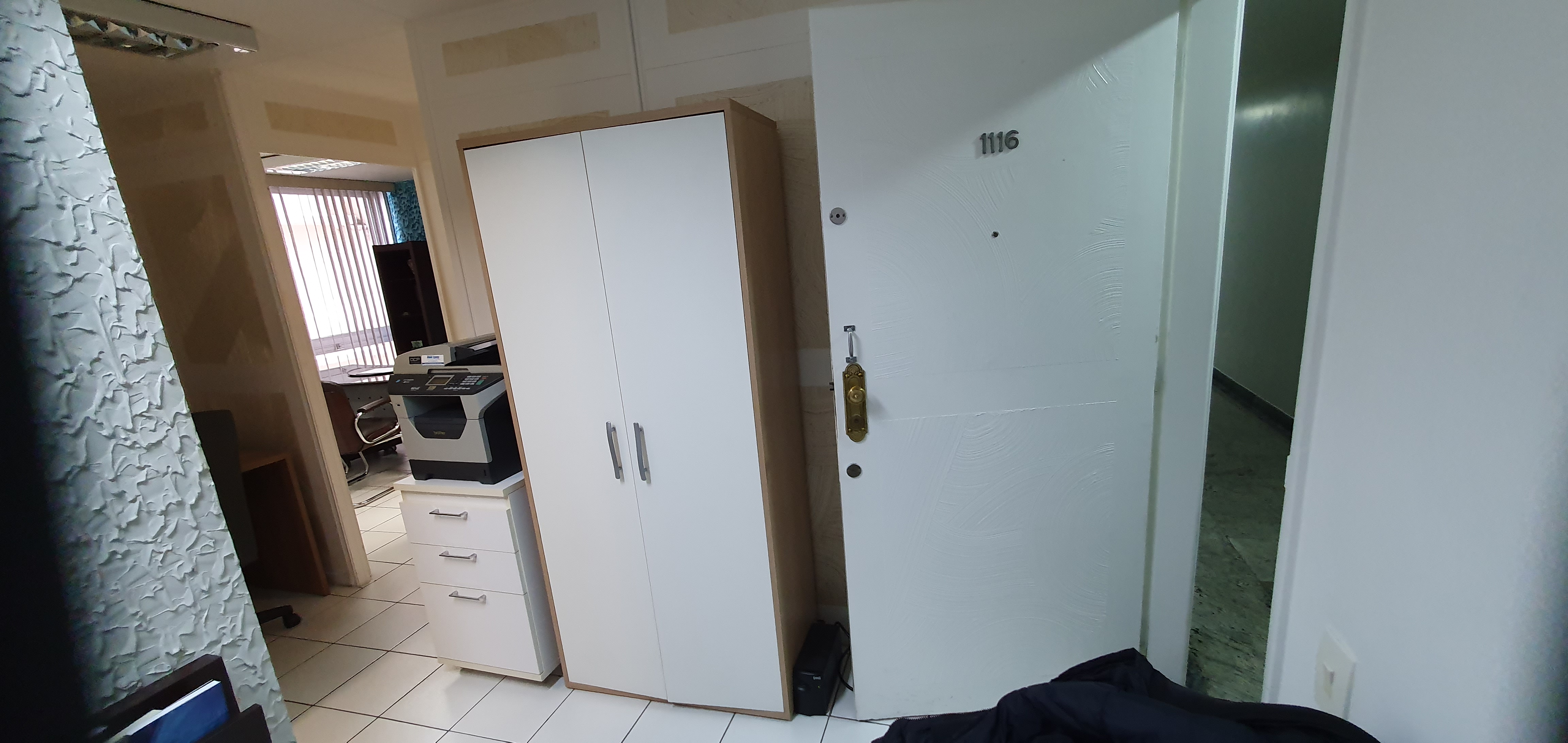 EXCELENTE CONJUNTO COM. 42 M² au. P/ VENDA 450.000,00 - OU LOCAÇÃO 2.500.00