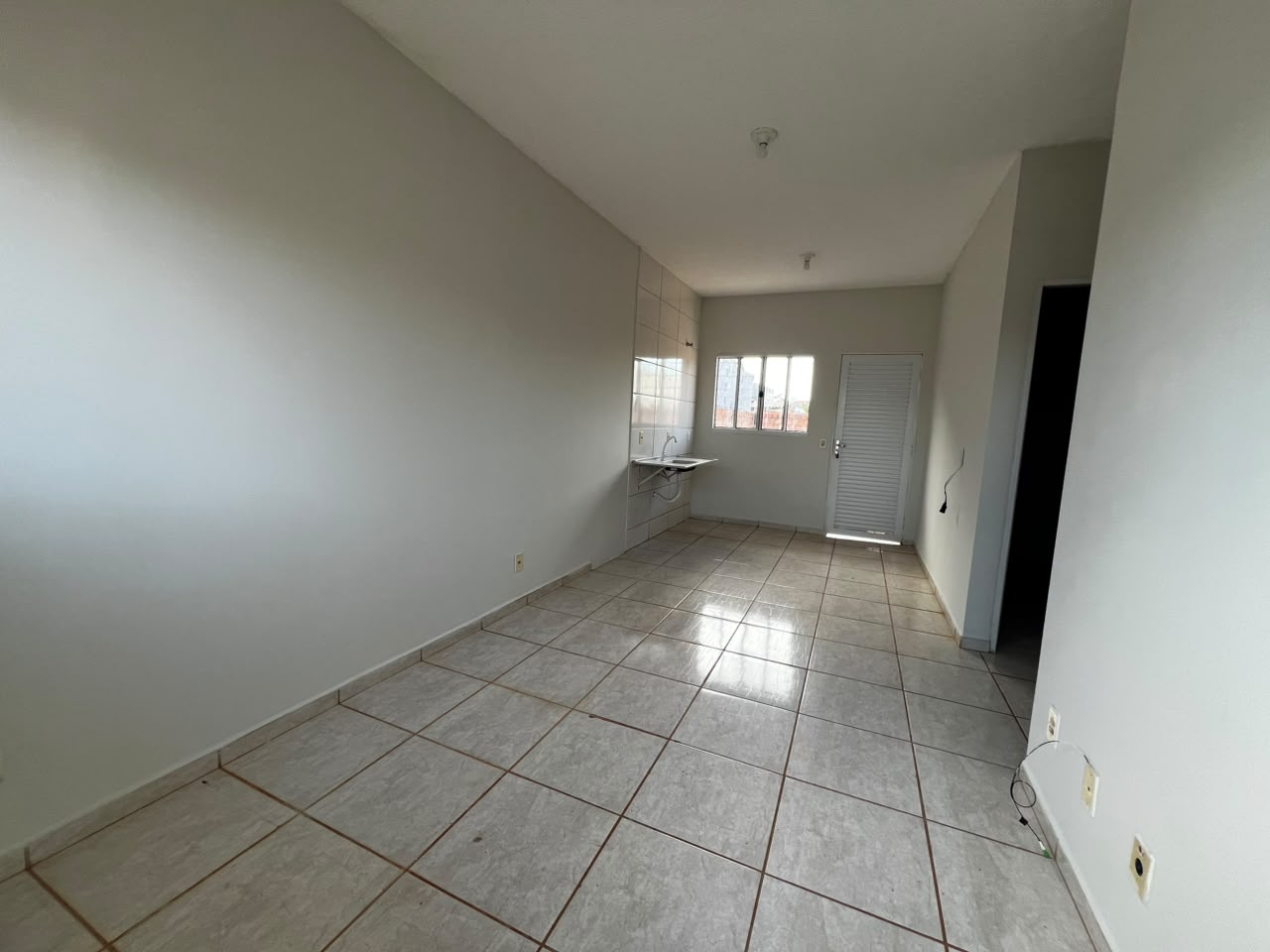Aluga-se Casa no Bairro Vida Nova em Lucas do Rio Verde-MT!