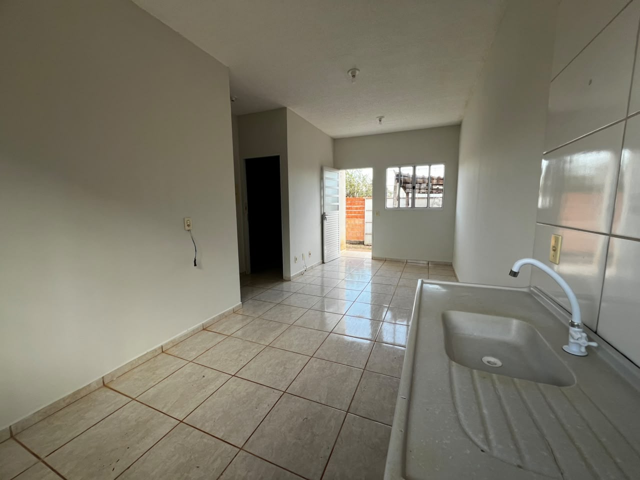 Aluga-se Casa no Bairro Vida Nova em Lucas do Rio Verde-MT!