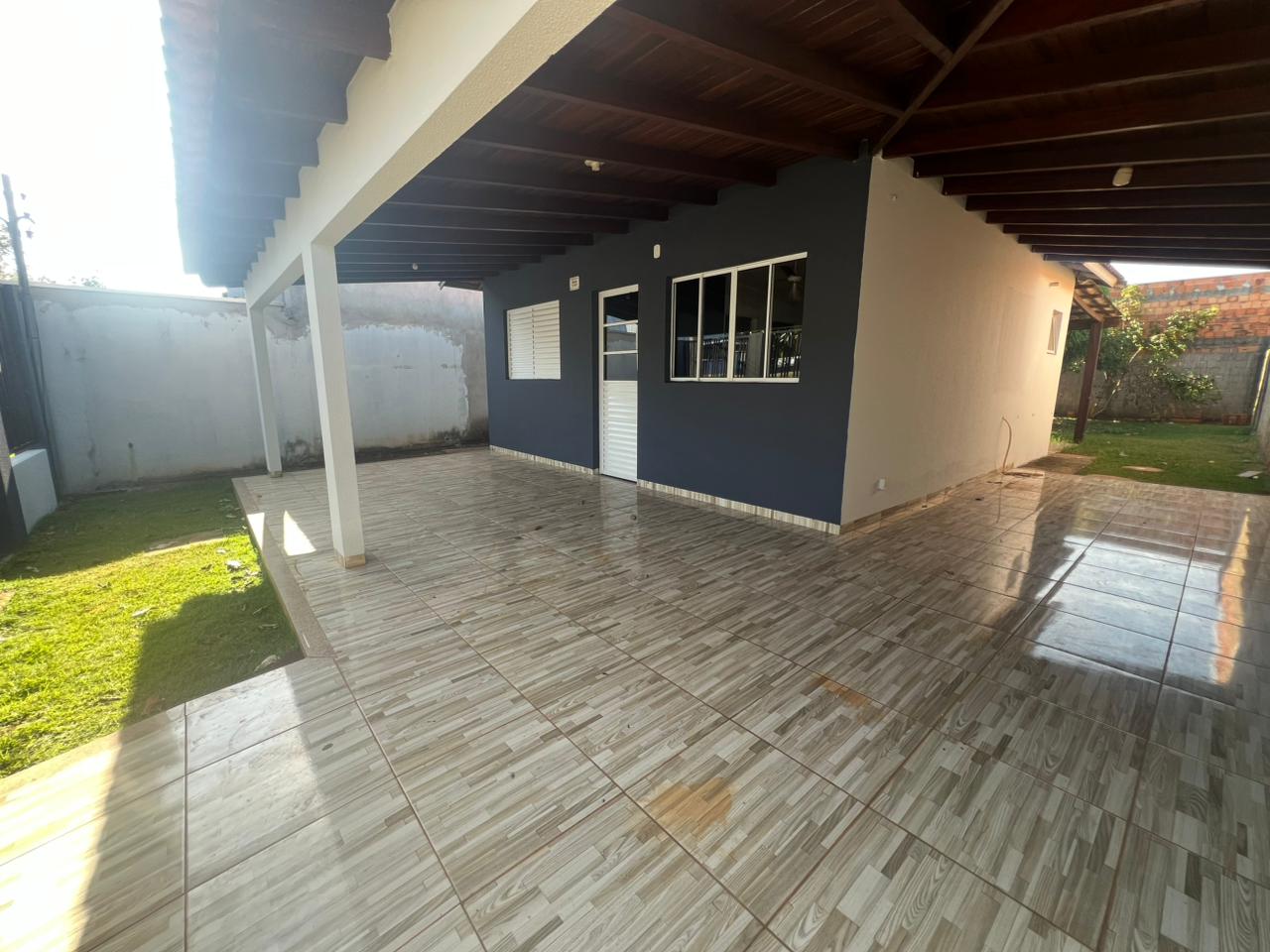 Aluga-se Casa no Bairro Vida Nova em Lucas do Rio Verde-MT!