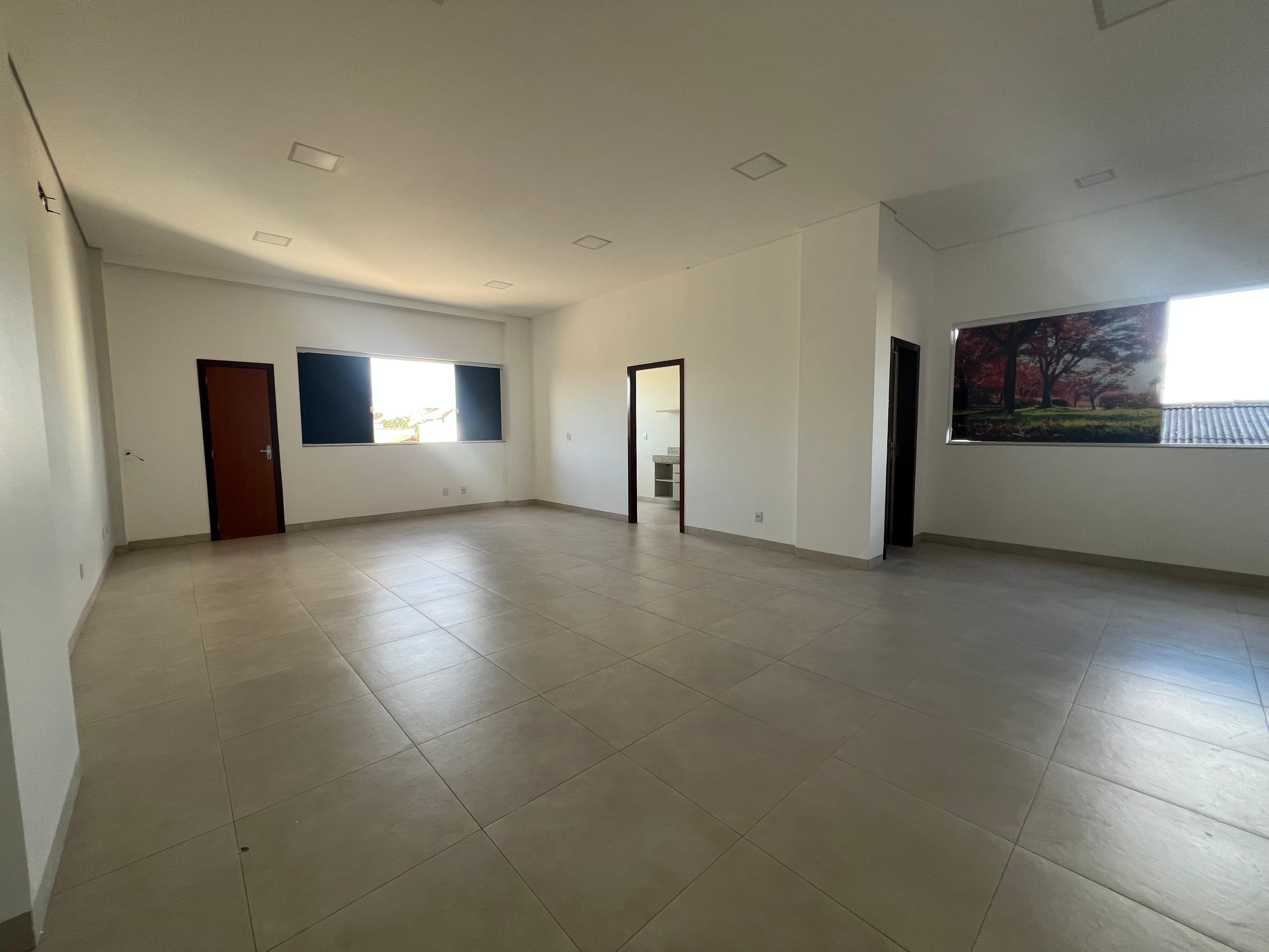 Sala comercial 2º Piso para locação no Bairro Bandeirantes em Lucas do Rio Verde - MT