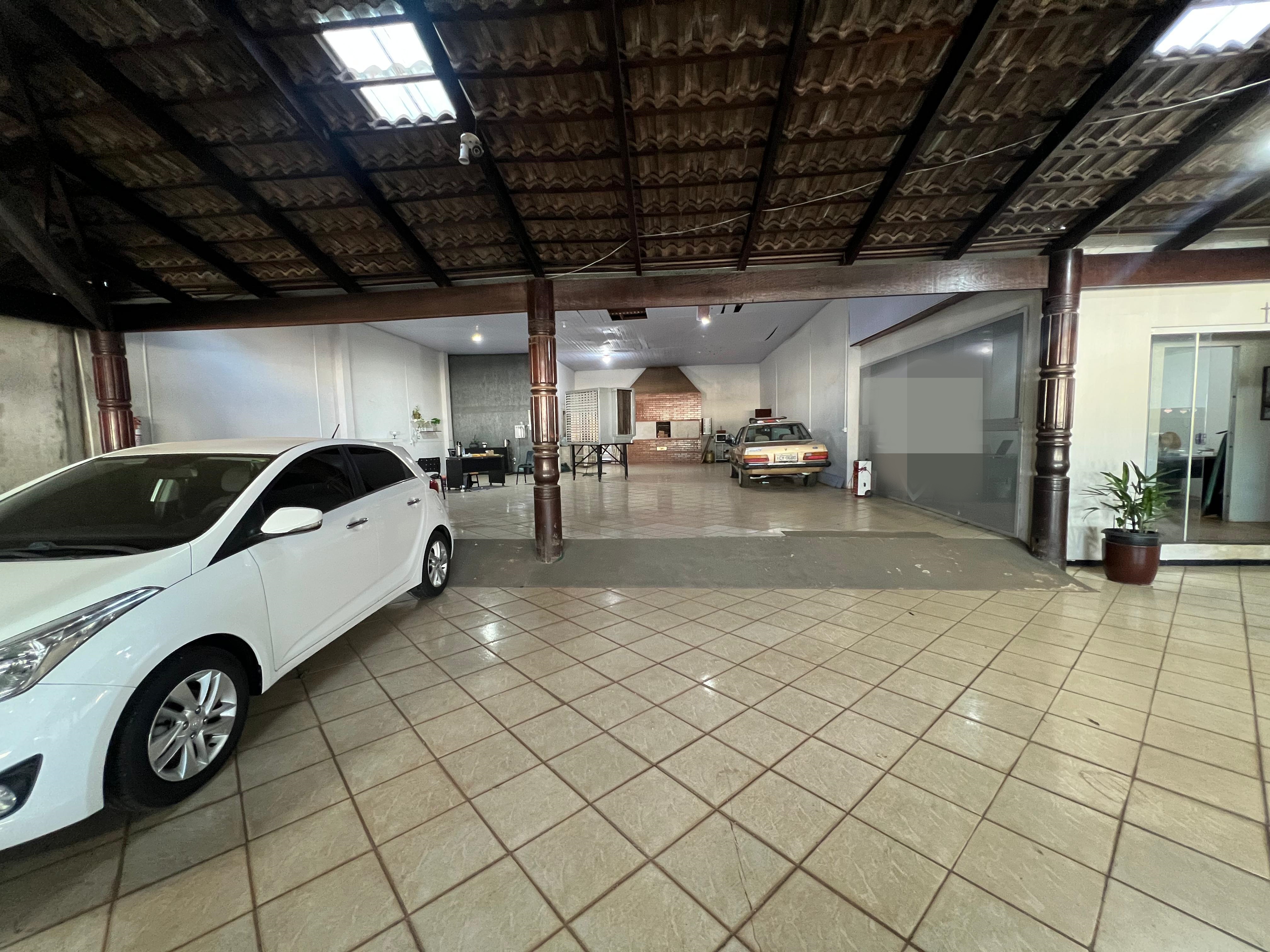 Aluga-se Sala Comercial na Avenida Rio Grande do Sul em Lucas do Rio Verde-MT!