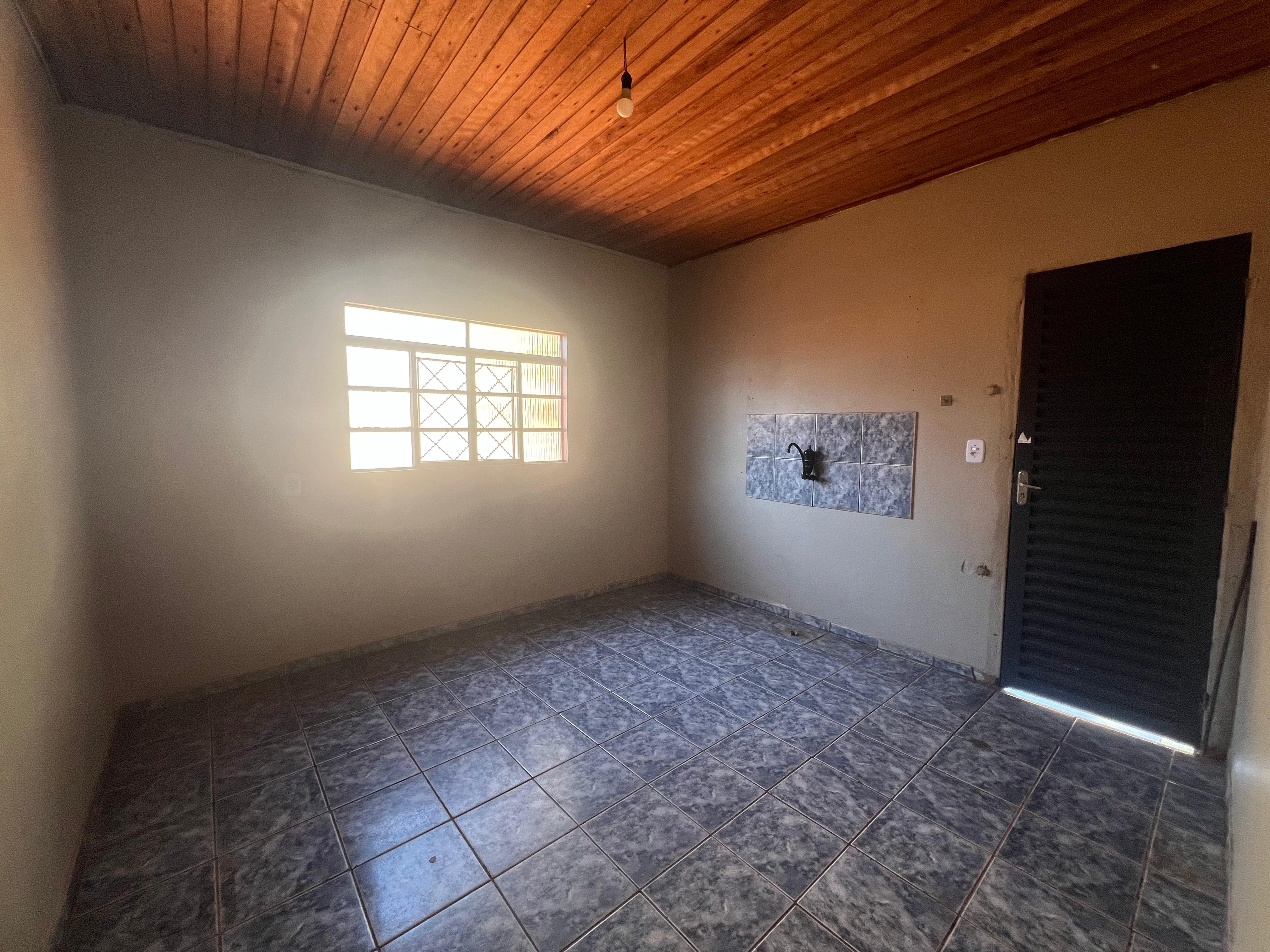 Aluga-se Casa no bairro Bandeirantes em Lucas do Rio Verde-MT!
