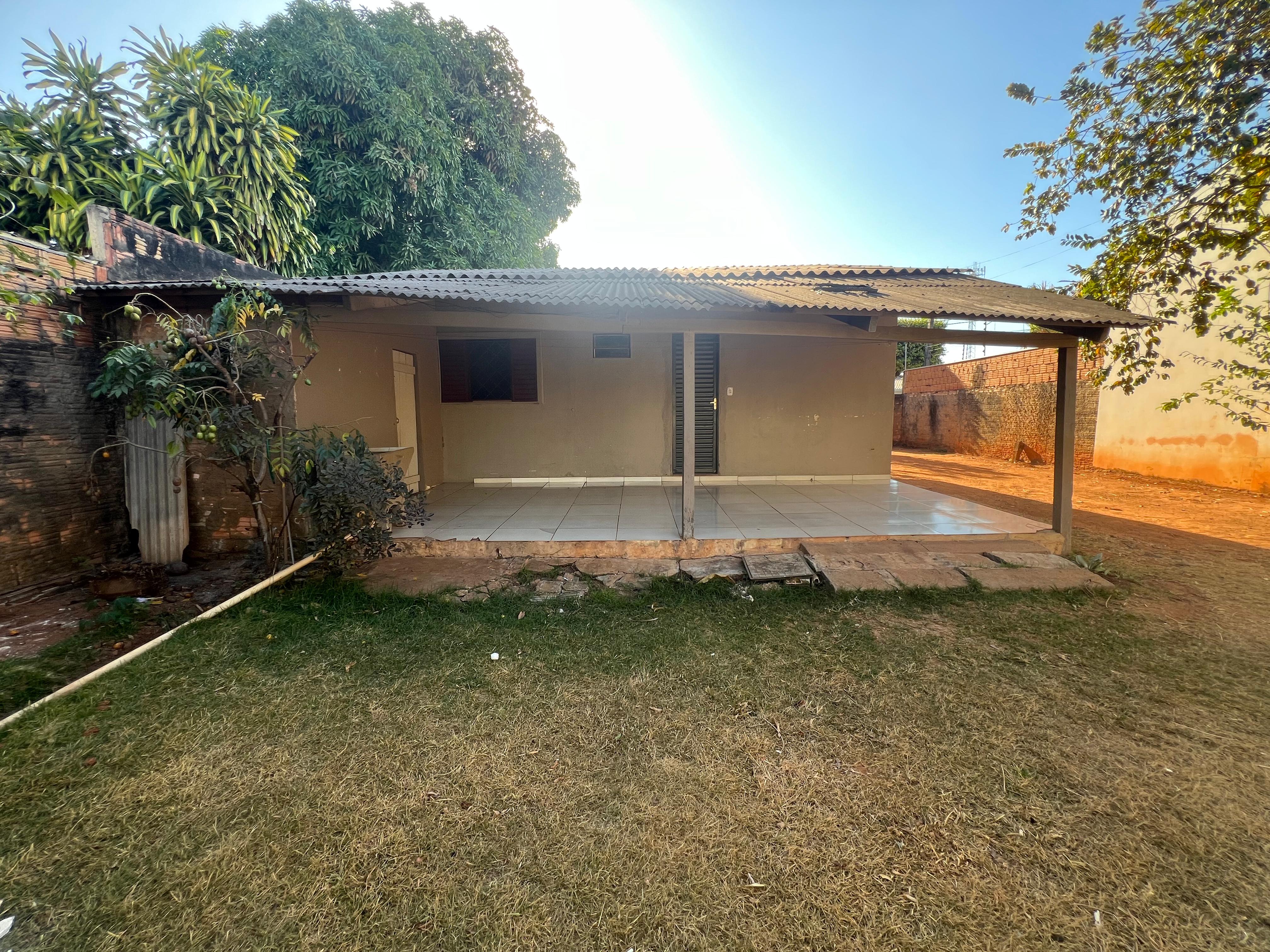 Aluga-se Casa no bairro Bandeirantes em Lucas do Rio Verde-MT!