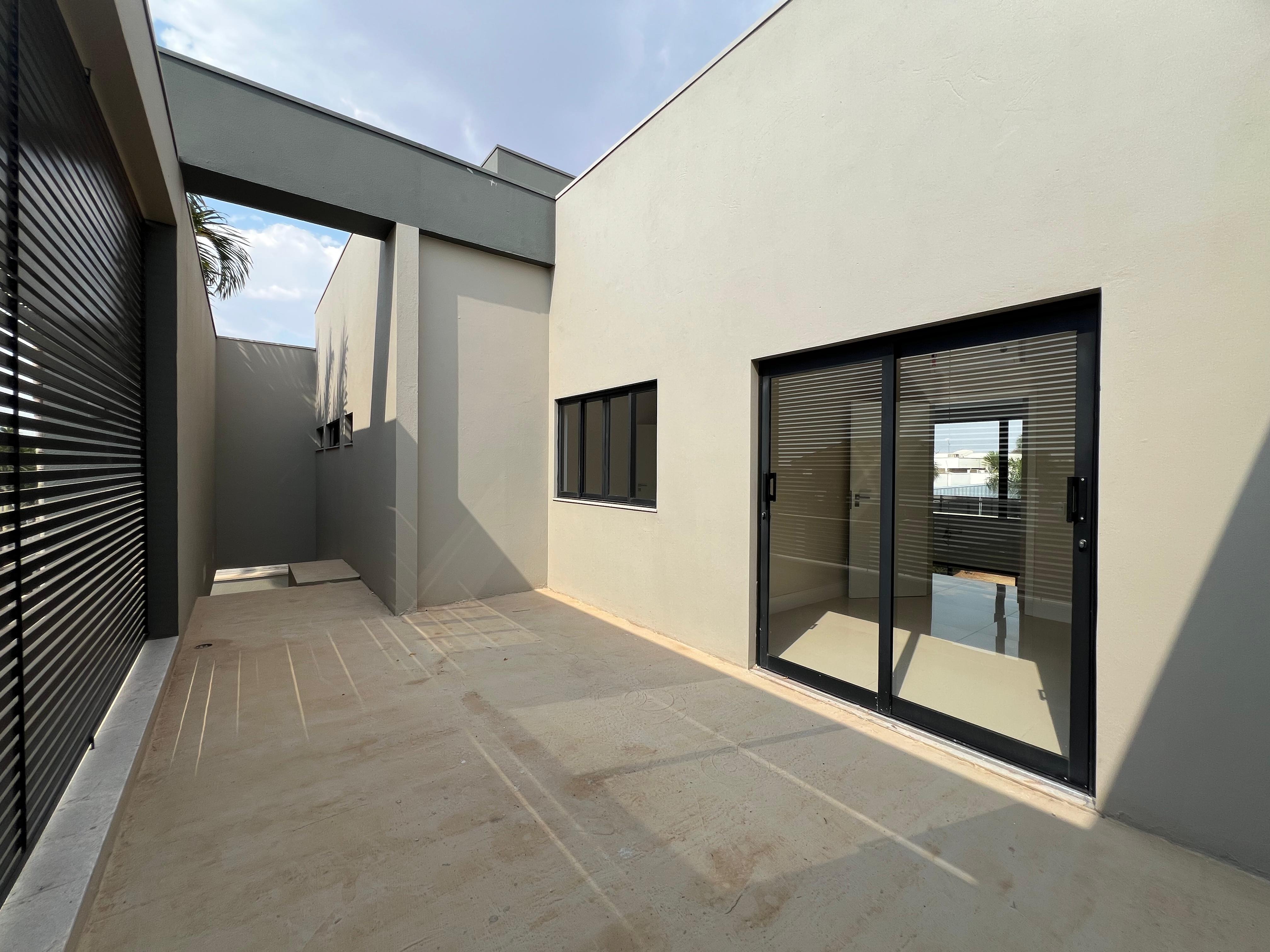 Casa disponível para venda e locação no bairro Bandeirantes  Lucas do Rio Verde/MT