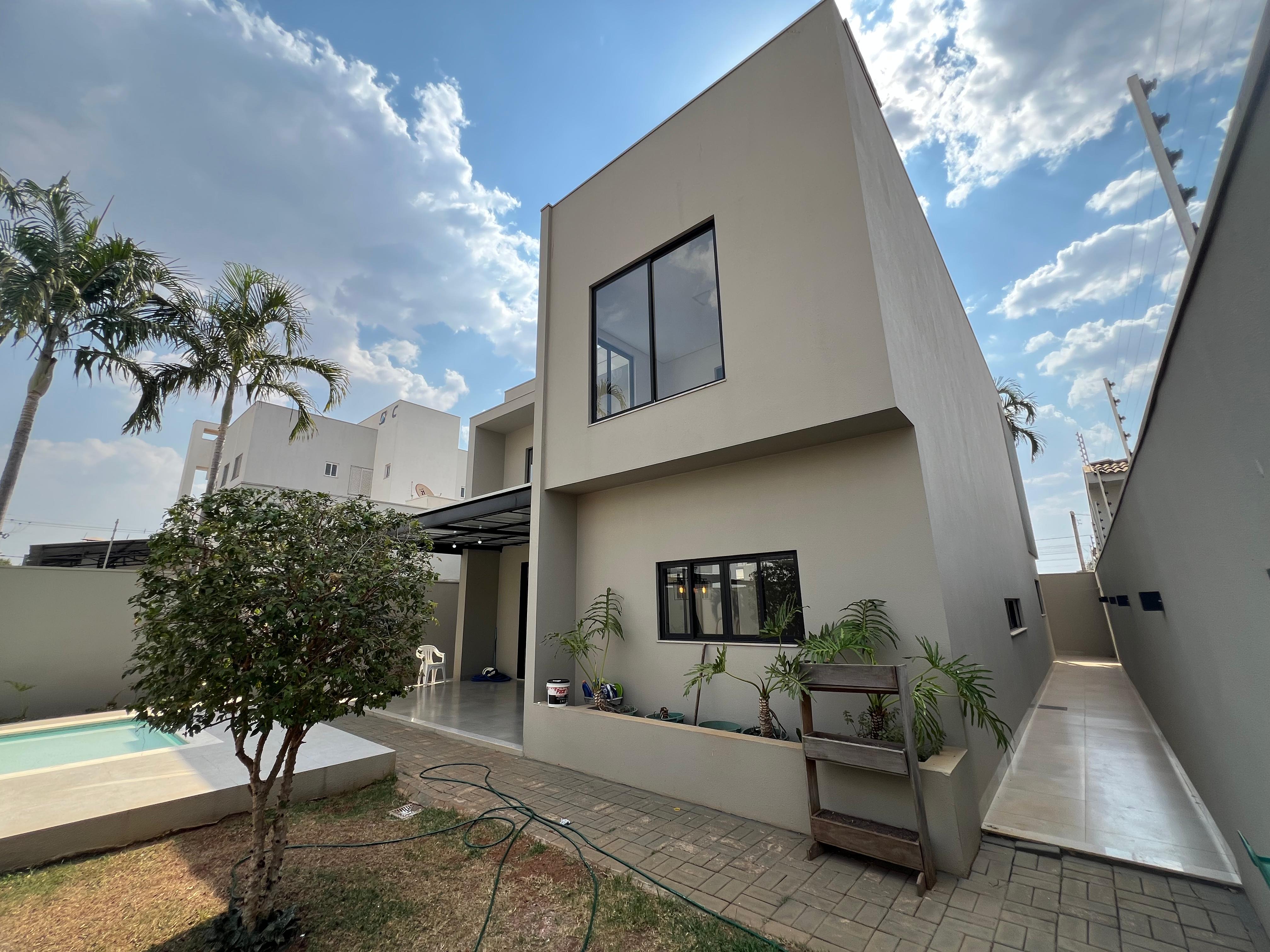 Casa disponível para venda e locação no bairro Bandeirantes  Lucas do Rio Verde/MT