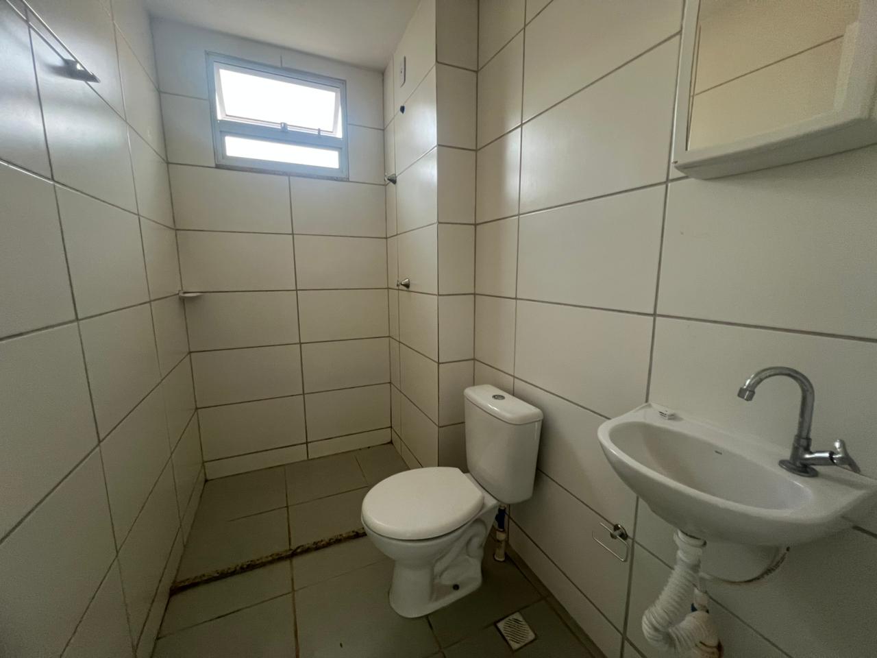 Aluga-se Apartamento no Condomínio Parque das Flores em Lucas do Rio Verde-MT.