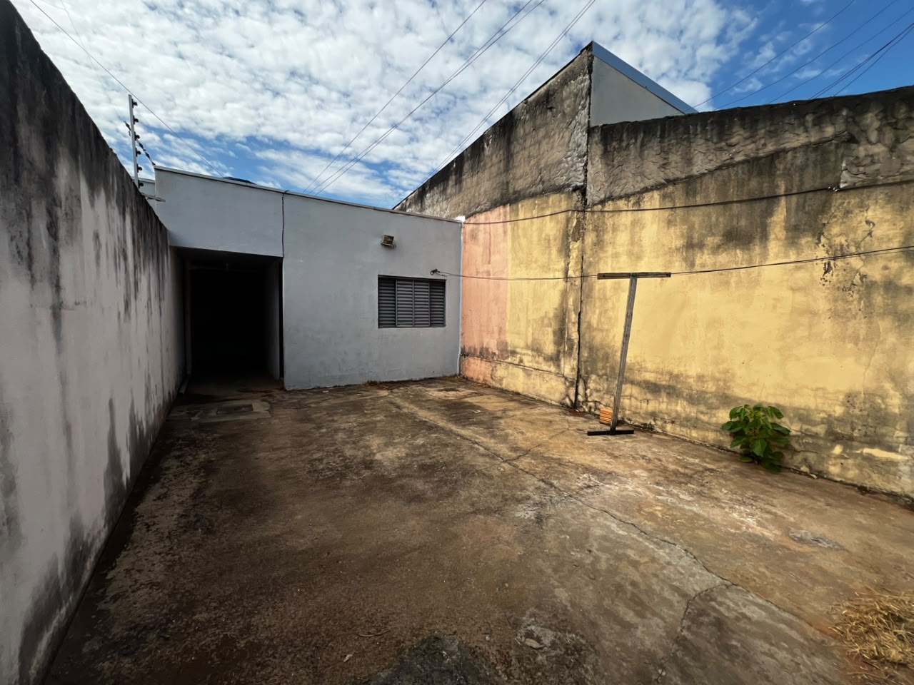 Aluga-se Casa no Bairro Rio Verde em Lucas do Rio Verde-MT