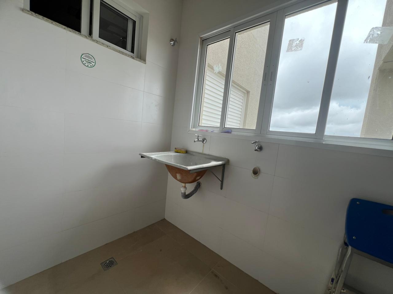 Aluga-se apartamento no Residencial Santa Lucia!