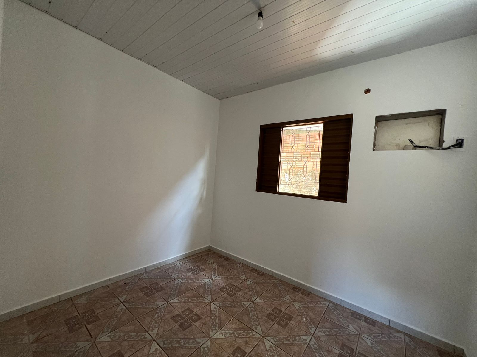Aluga-se casa no bairro Jardim Primavera em Lucas do Rio Verde!