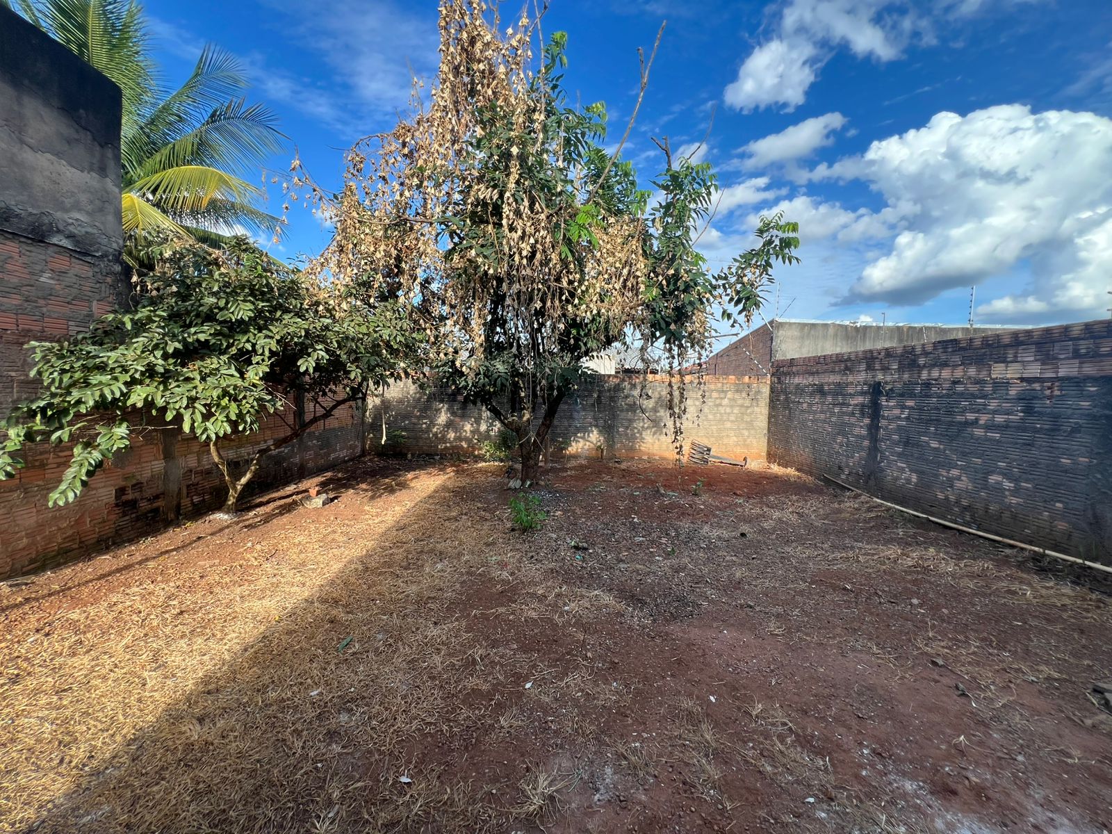 Aluga-se casa no bairro Jardim Primavera em Lucas do Rio Verde!