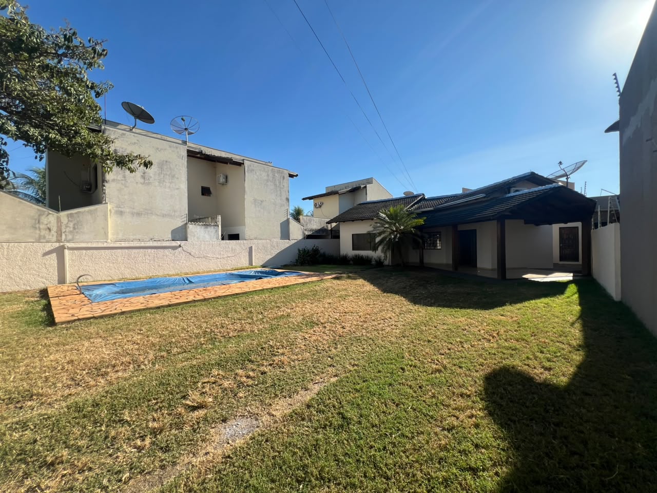Aluga-se casa no bairro Bandeirantes em Lucas do Rio Verde!