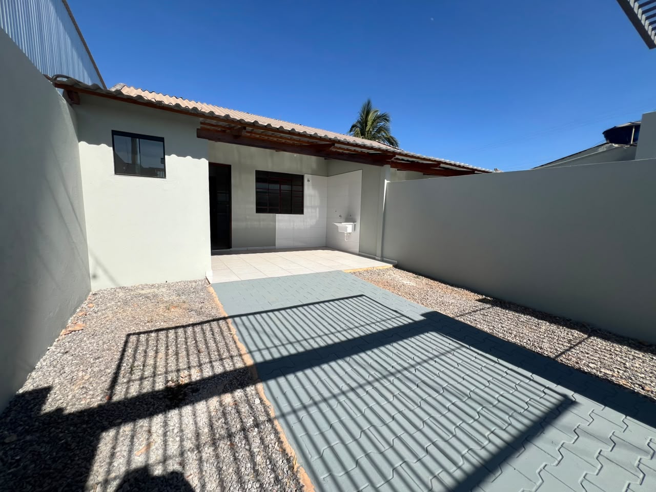 Aluga se casa no bairro Bandeirantes em Lucas do Rio Verde-MT!