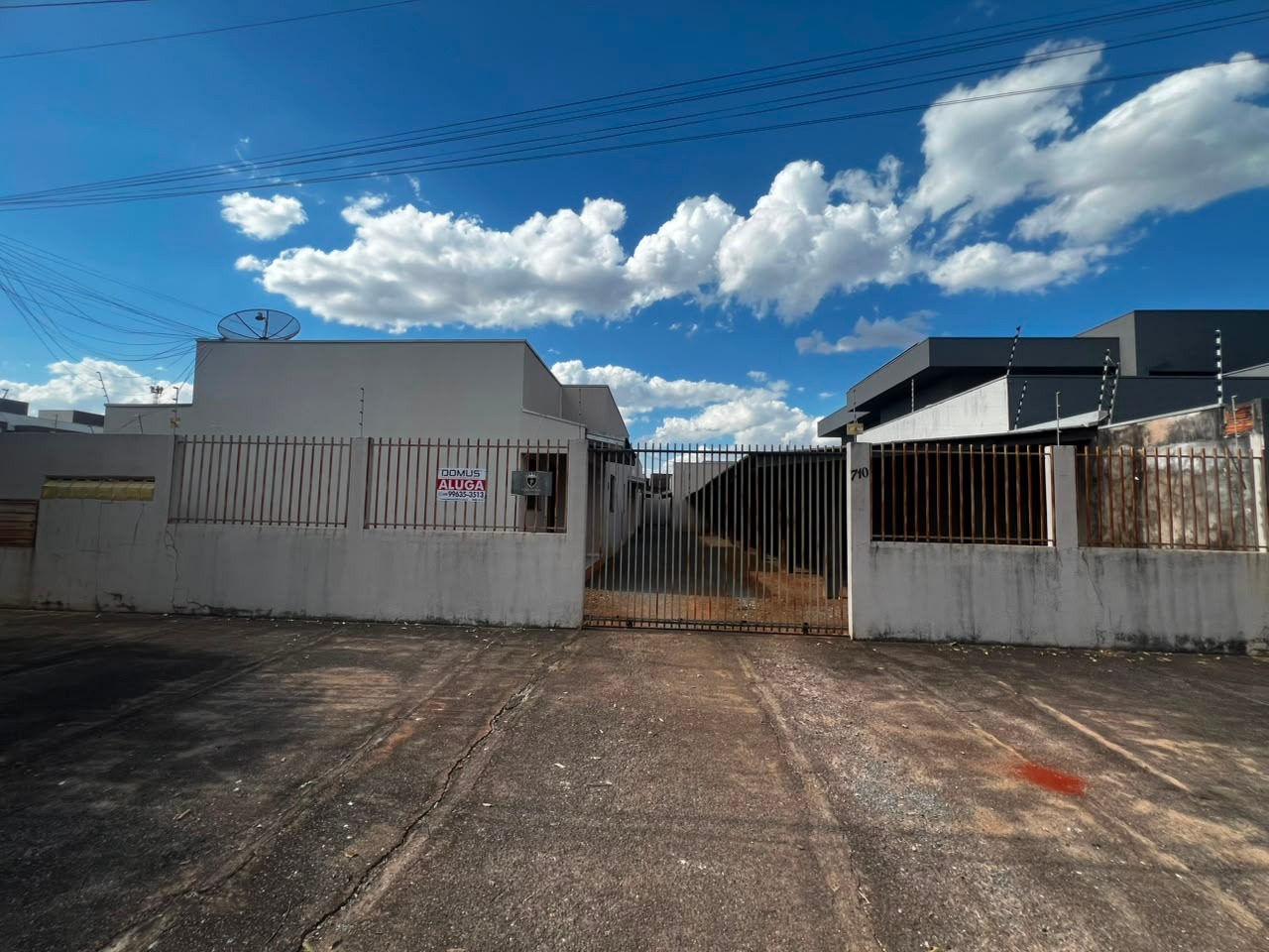Aluga-se Kitnet no Bairro Parque das Emas em Lucas do Rio Verde-MT.
