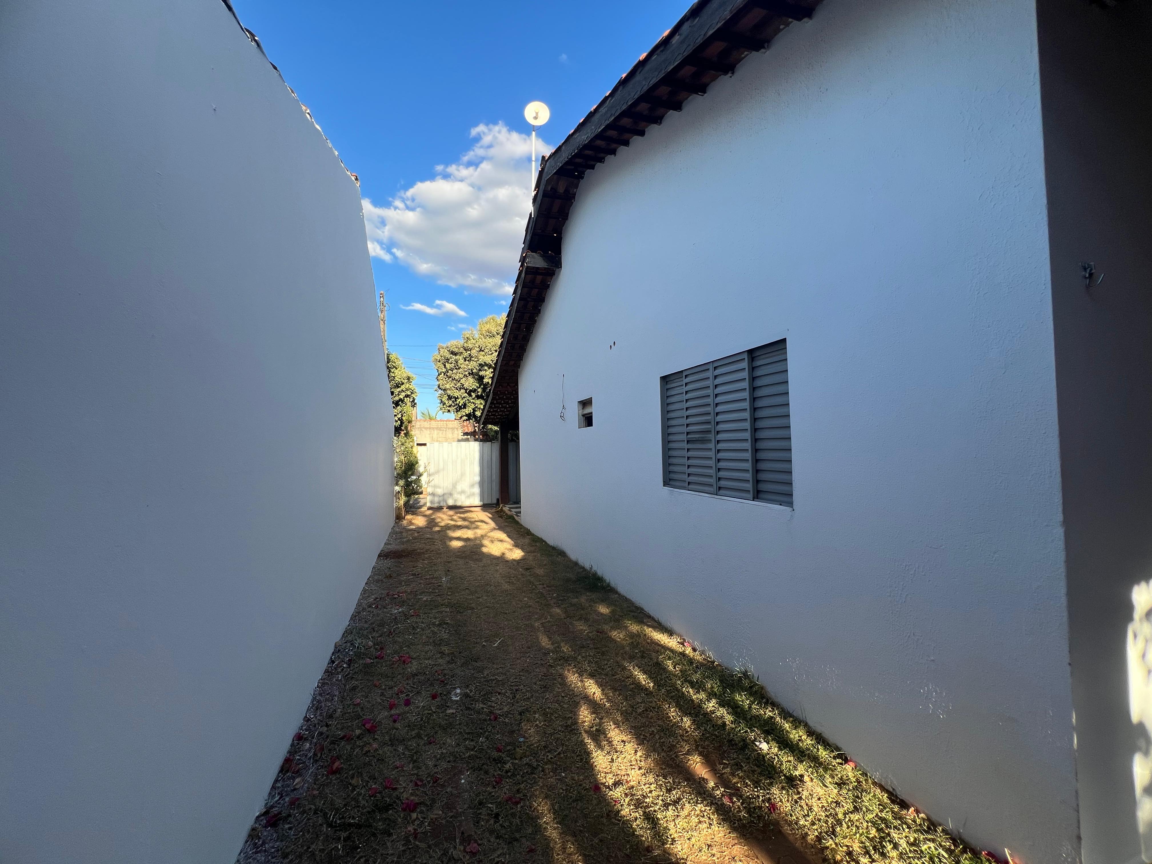 Aluga-se casa no Bairro Jardim Primavera em Lucas do Rio Verde - MT!