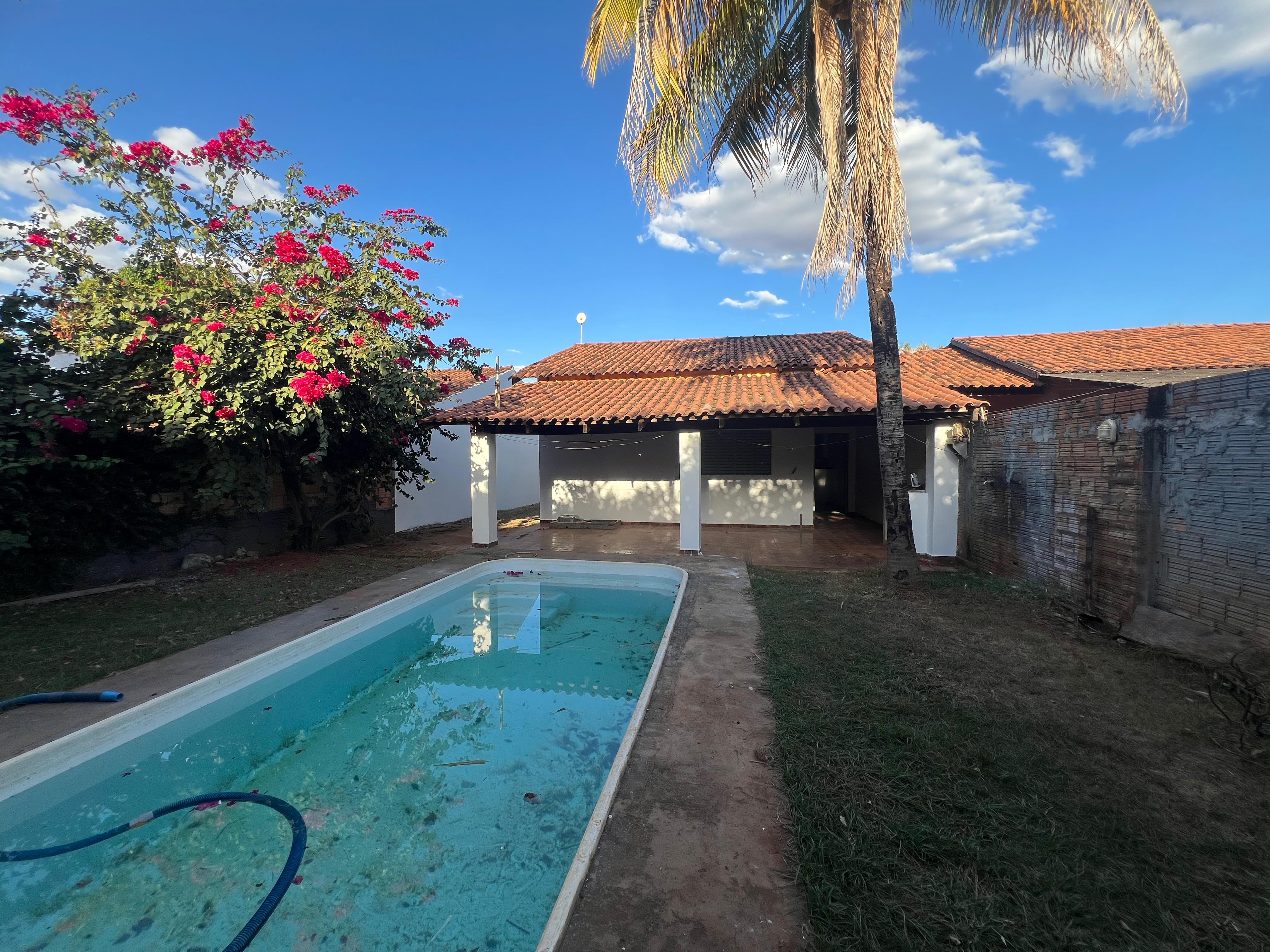 Aluga-se casa no Bairro Jardim Primavera em Lucas do Rio Verde - MT!
