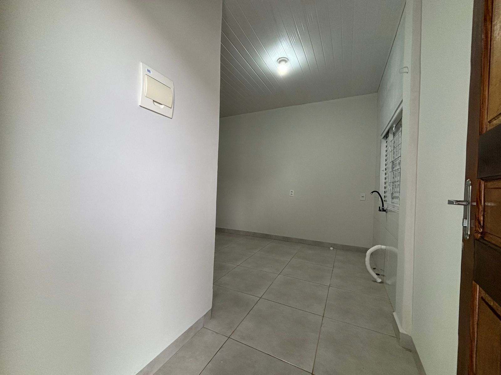 Aluga-se Kitnet no Bairro Veneza em Lucas do Rio Verde-MT!