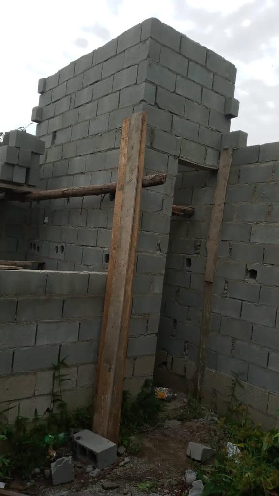 VENDE-SE TERRENO EM PERUÍBE