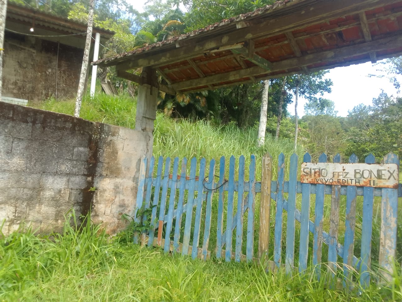 VENDE-SE CHÁCARA EM PERUÍBE