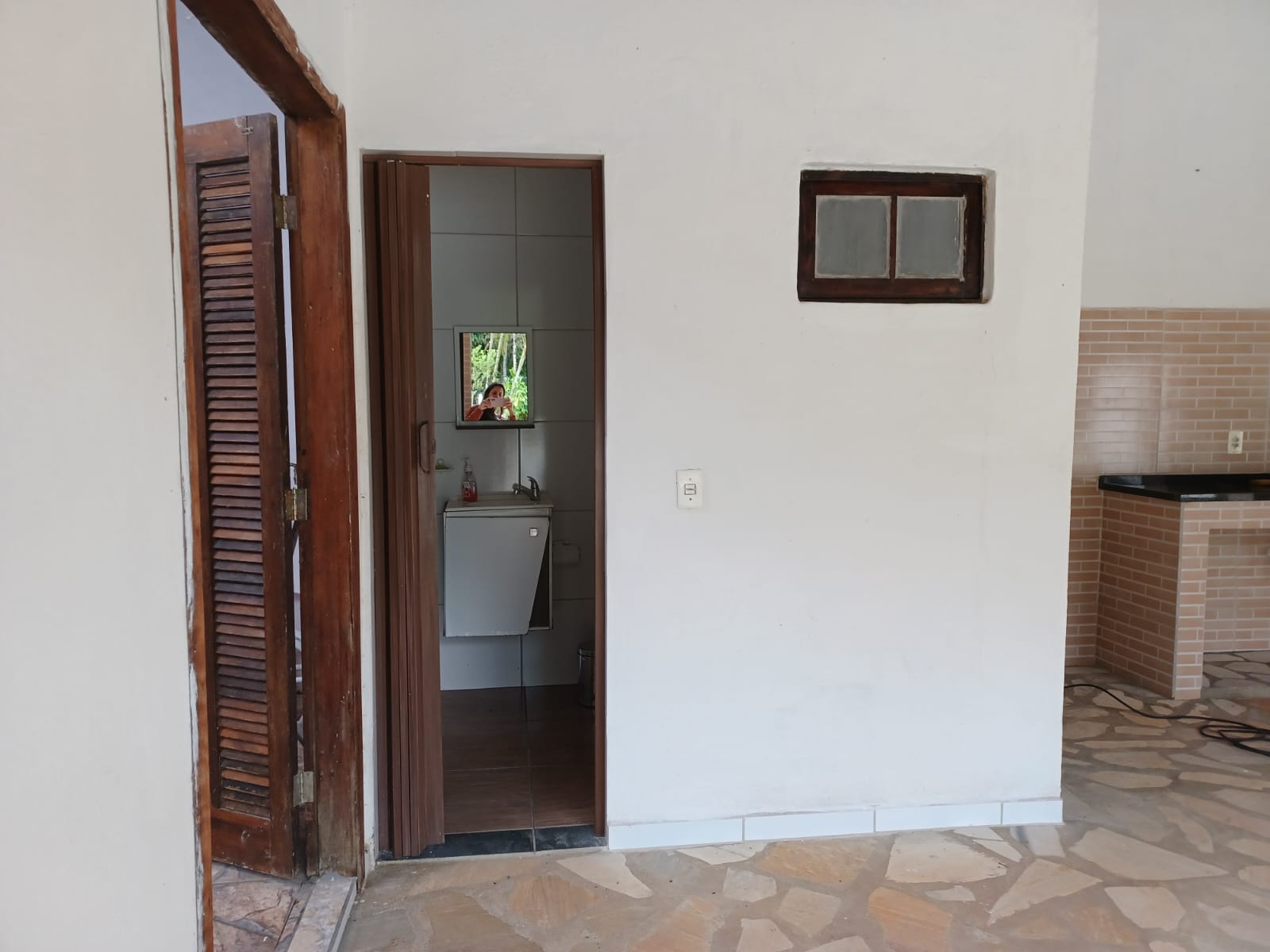 VENDE-SE CHÁCARA COM PISCINA EM PERUÍBE