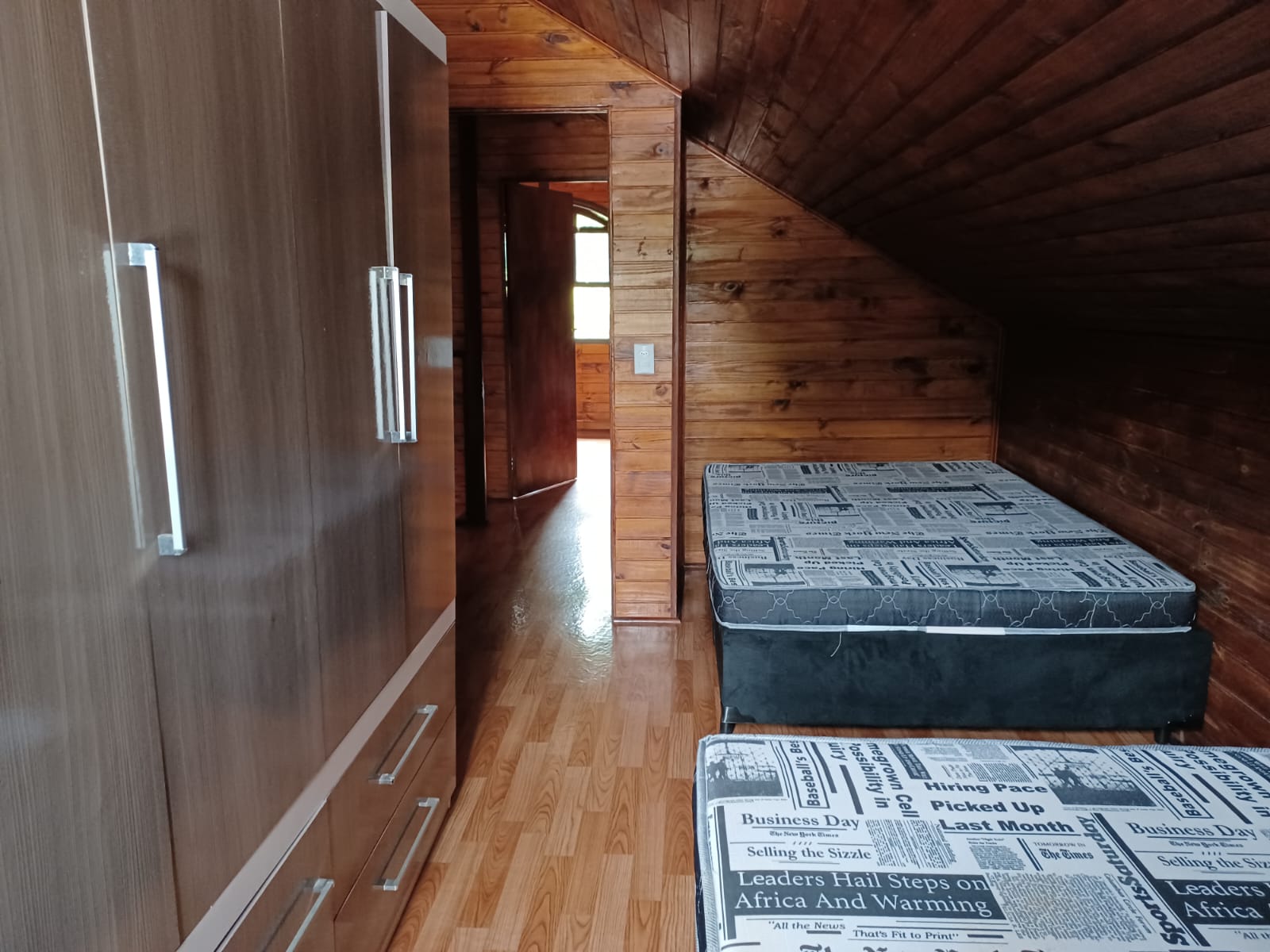 VENDE-SE CHÁCARA COM PISCINA EM PERUÍBE