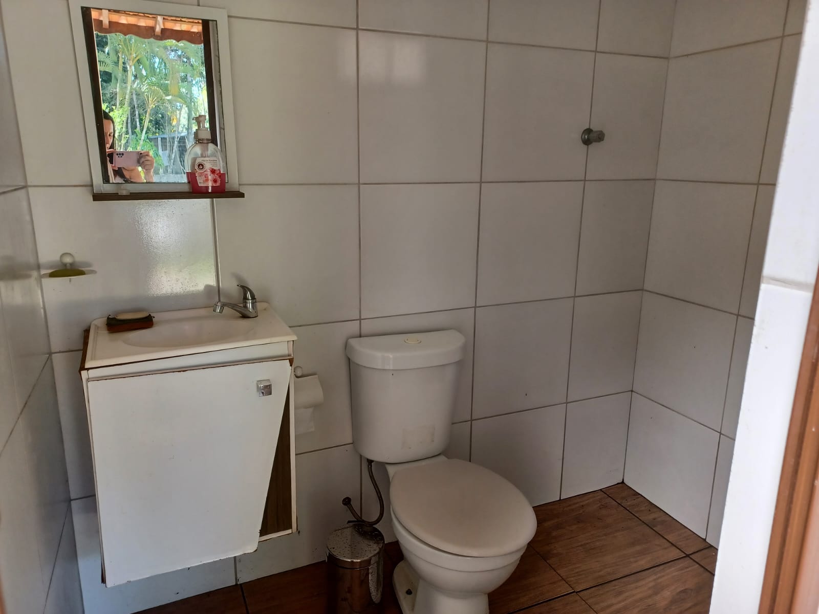 VENDE-SE CHÁCARA COM PISCINA EM PERUÍBE