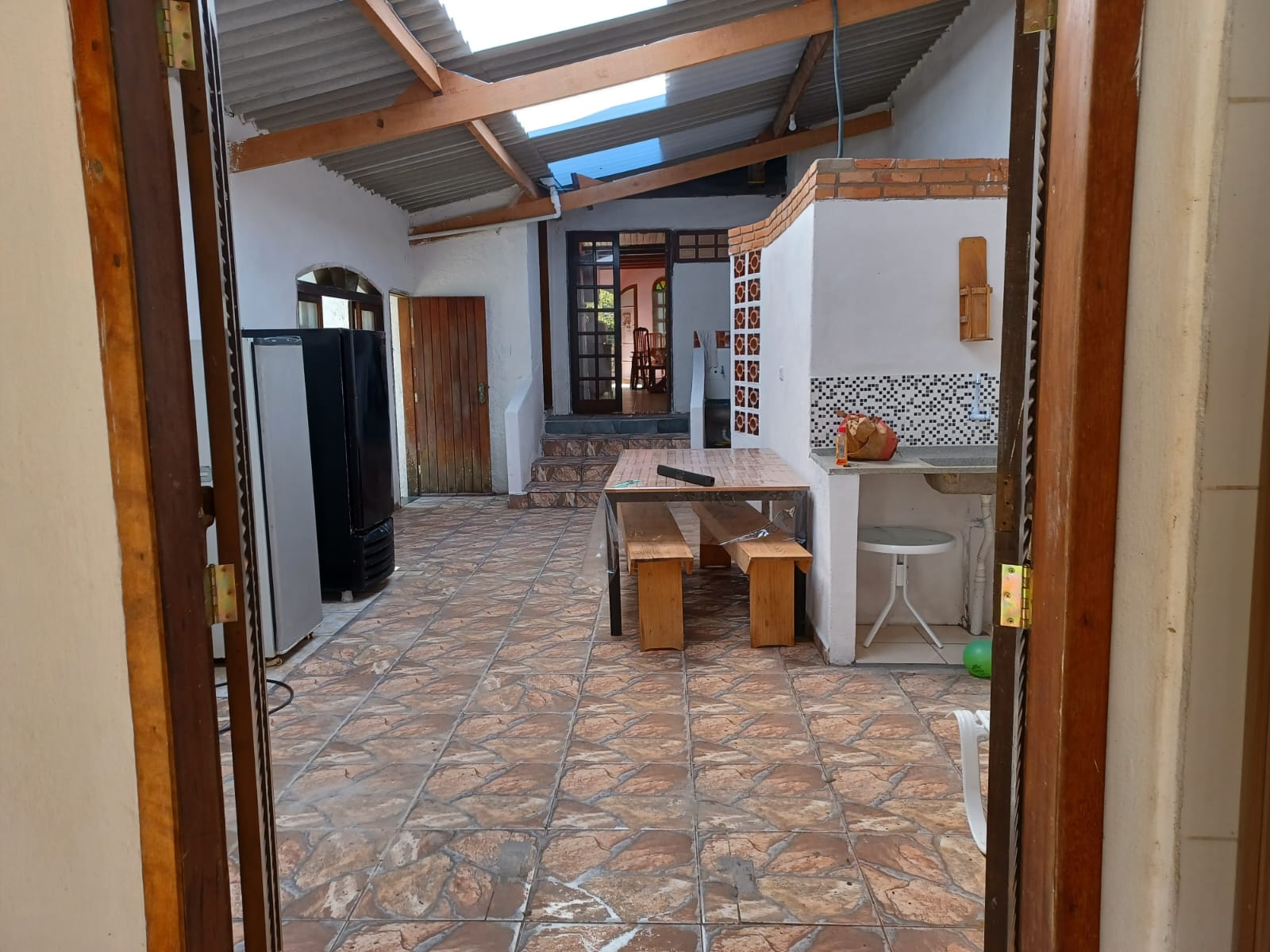 VENDE-SE CHÁCARA COM PISCINA EM PERUÍBE