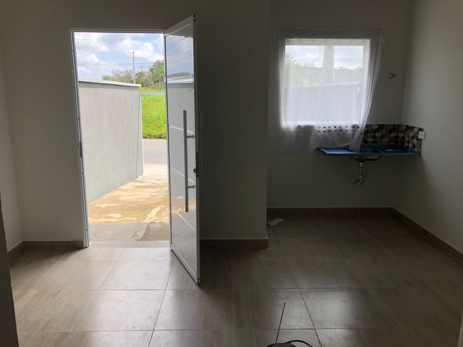 VENDE-SE CASA EM PERUÍBE - SP 