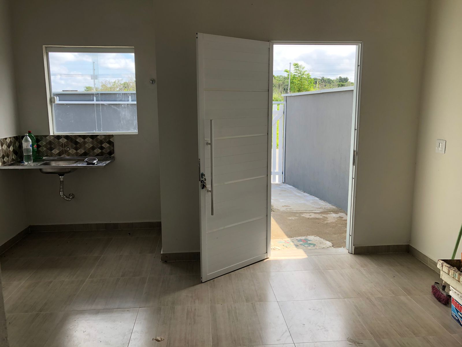 VENDE-SE CASA EM PERUÍBE - SP 