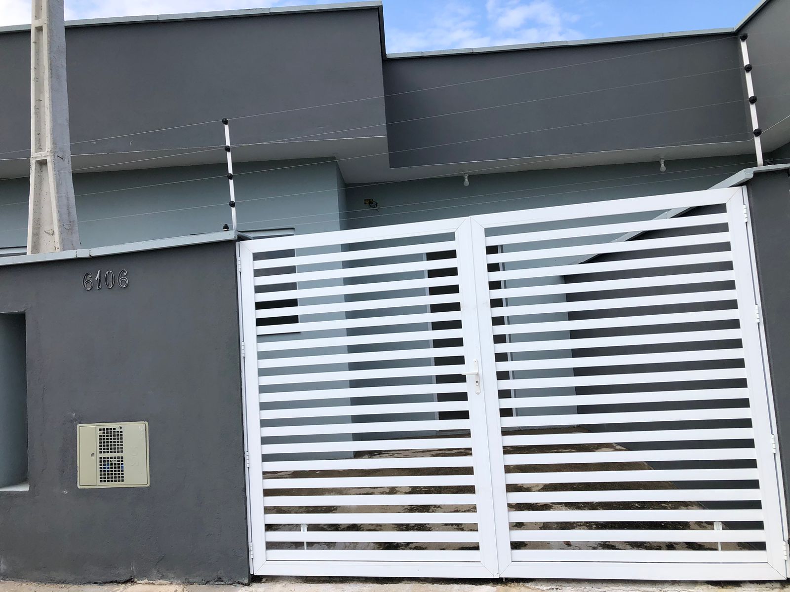 VENDE-SE CASA EM PERUÍBE - SP 