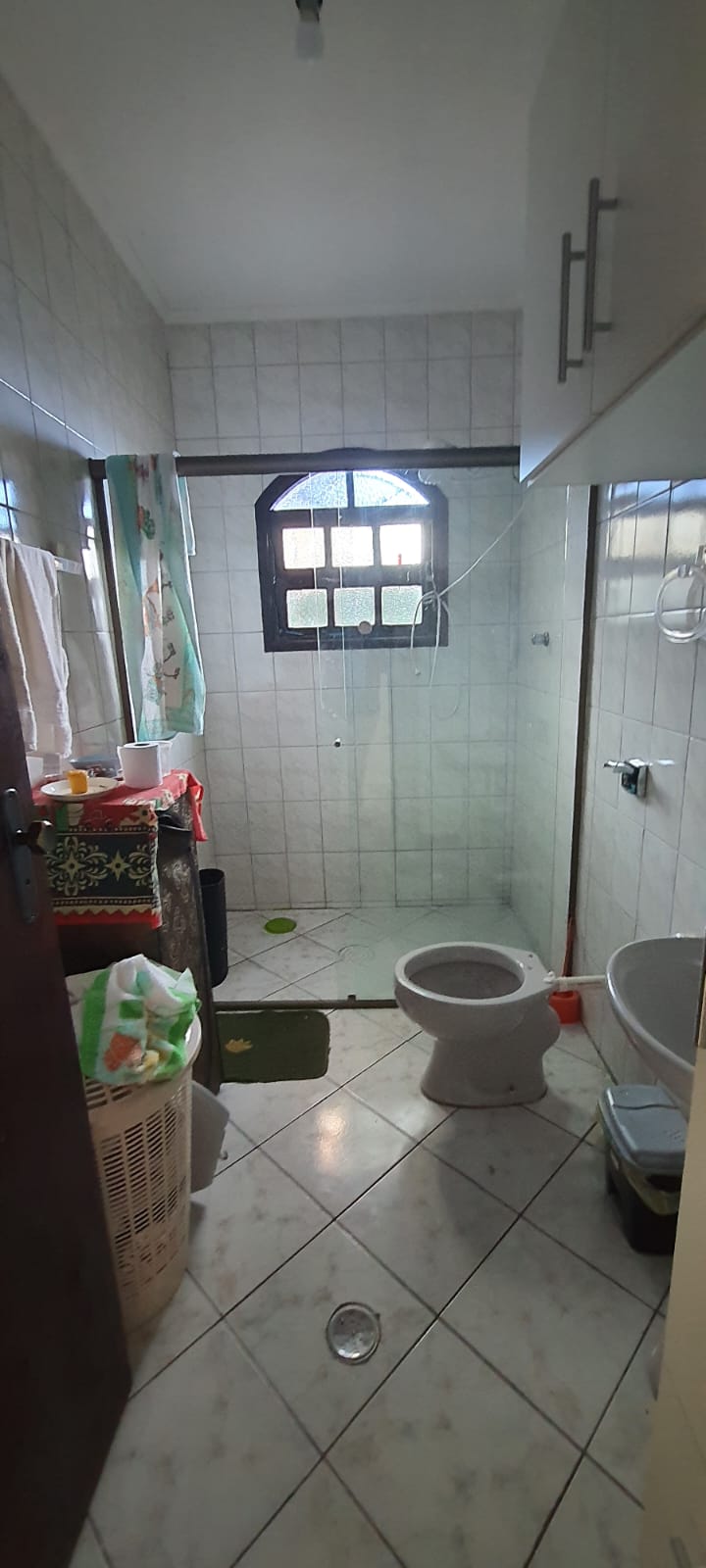 VENDE-SE CASA  COM 400M² DE TERRENO 