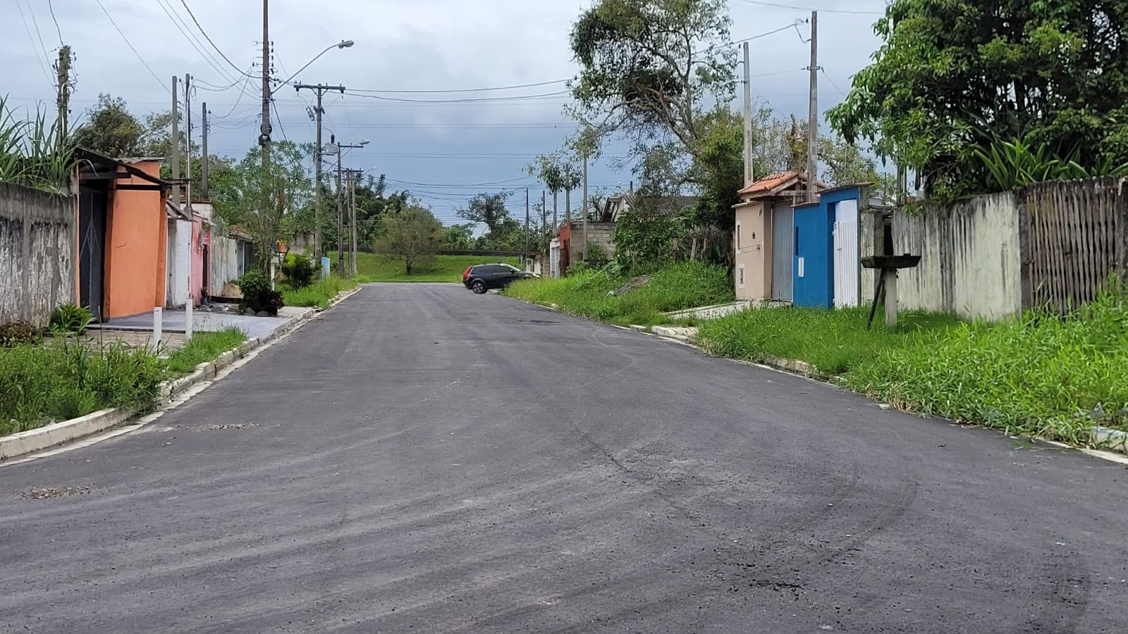 VENDE-SE TERRENO EM PERUÍBE