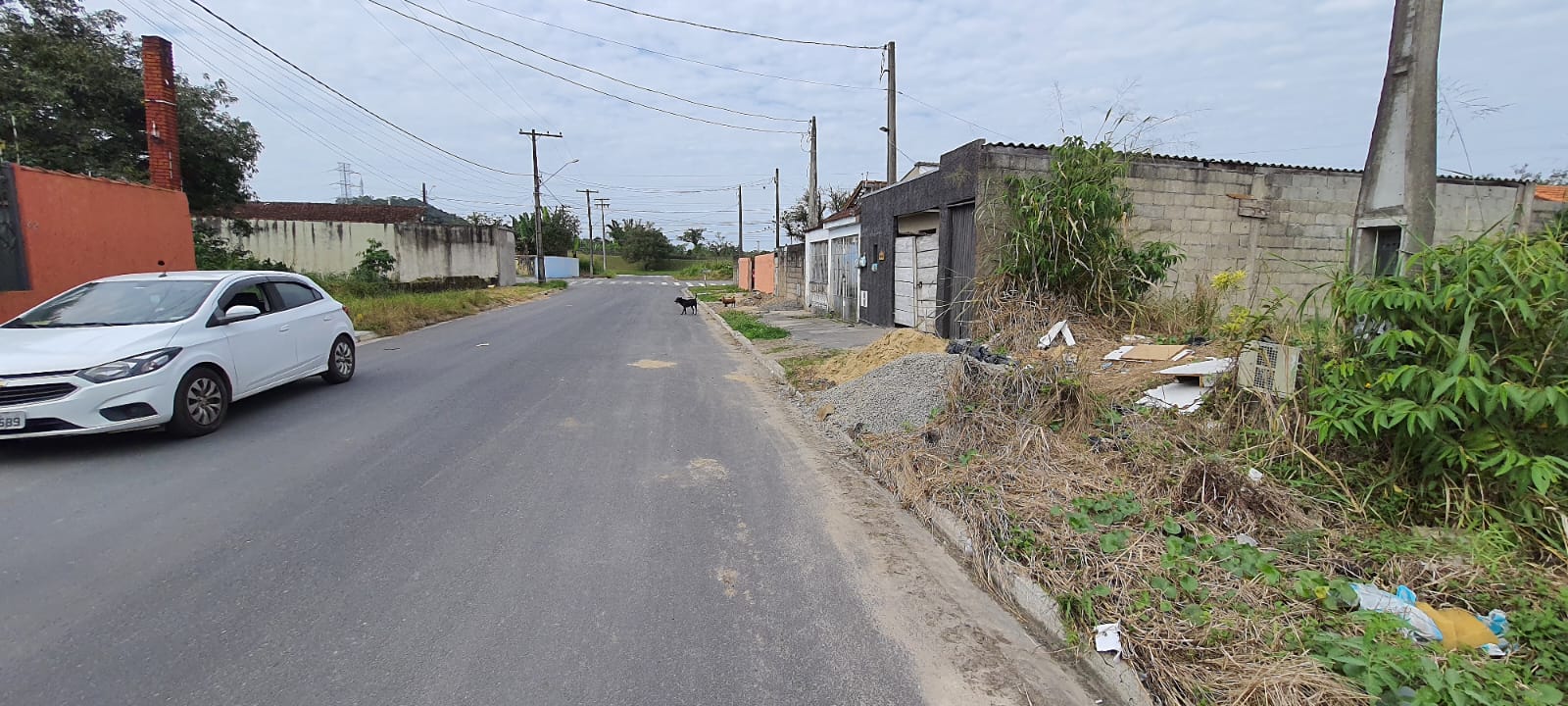 VENDE-SE TERRENO EM PERUÍBE