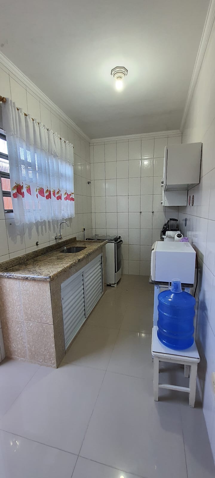 VENDE-SE CASA EM PERUÍBE 