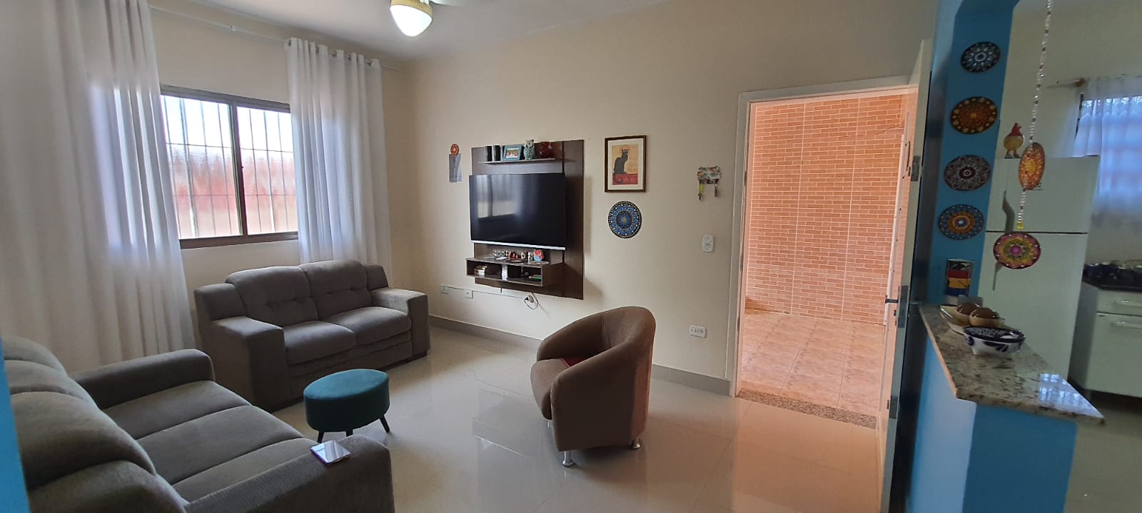 VENDE-SE CASA EM PERUÍBE 
