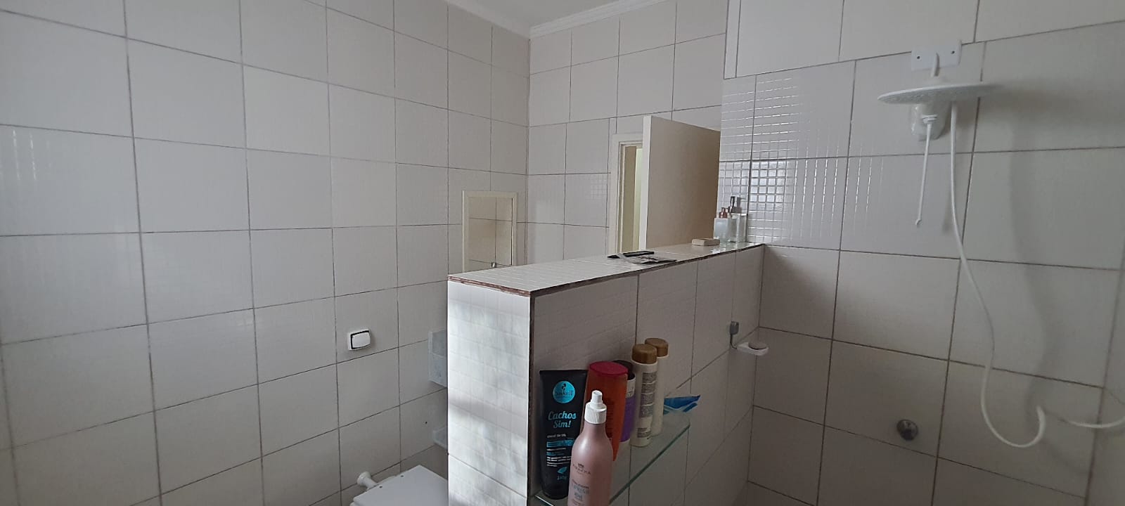 VENDE-SE CASA EM PERUÍBE 