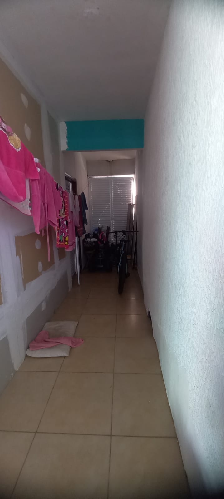 VENDE-SE CASA EM PERUÍBE