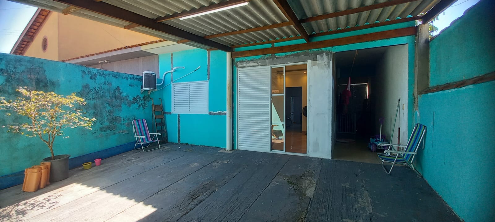 VENDE-SE CASA EM PERUÍBE
