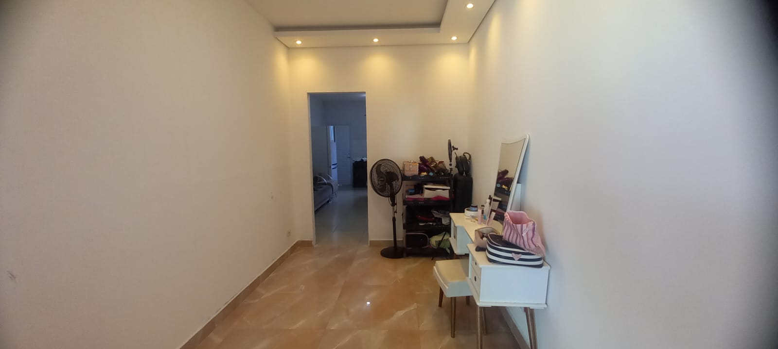 VENDE-SE CASA EM PERUÍBE