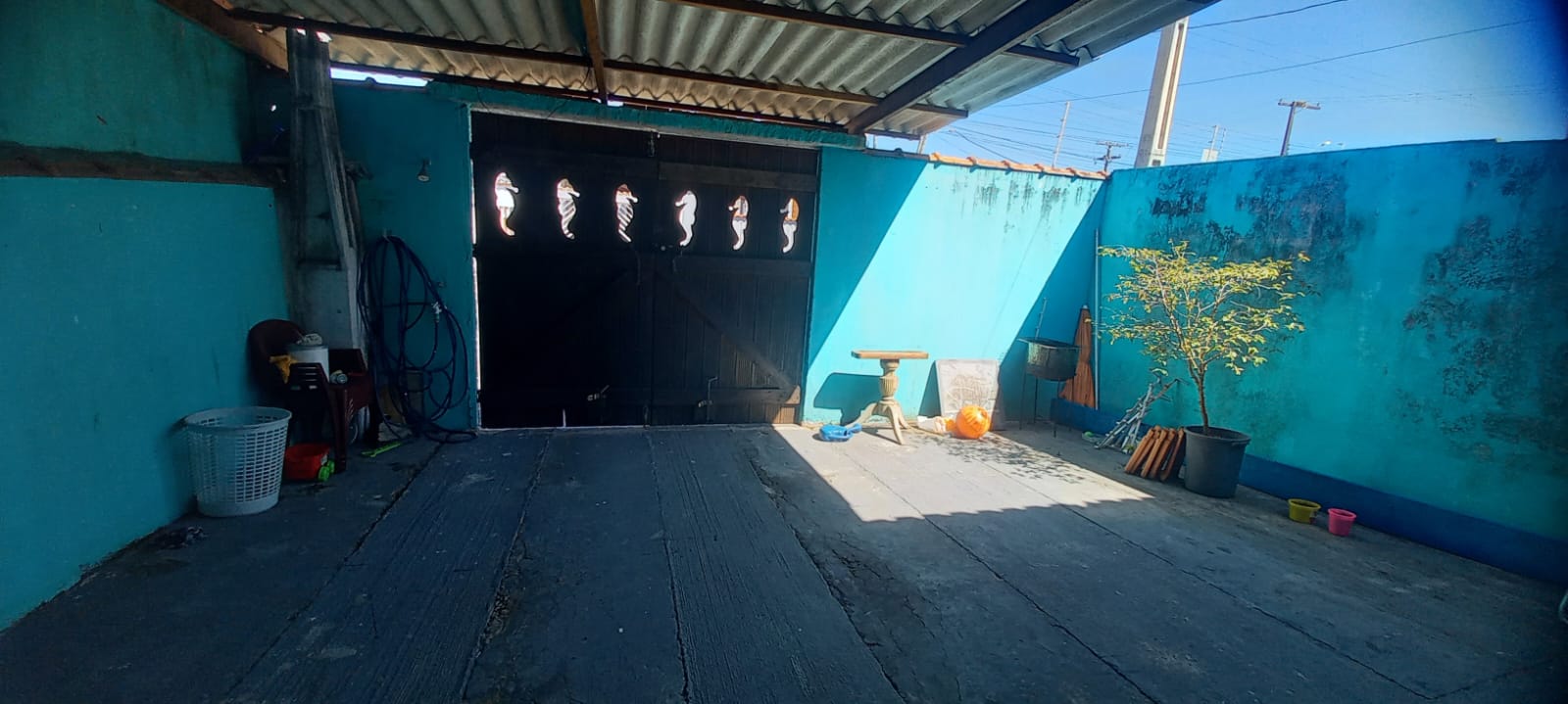 VENDE-SE CASA EM PERUÍBE
