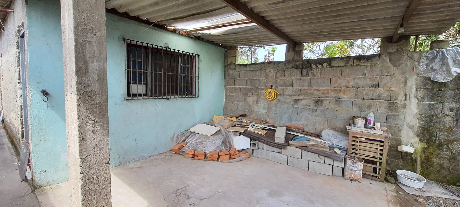 VENDE-SE CASA EM PERUÍBE 