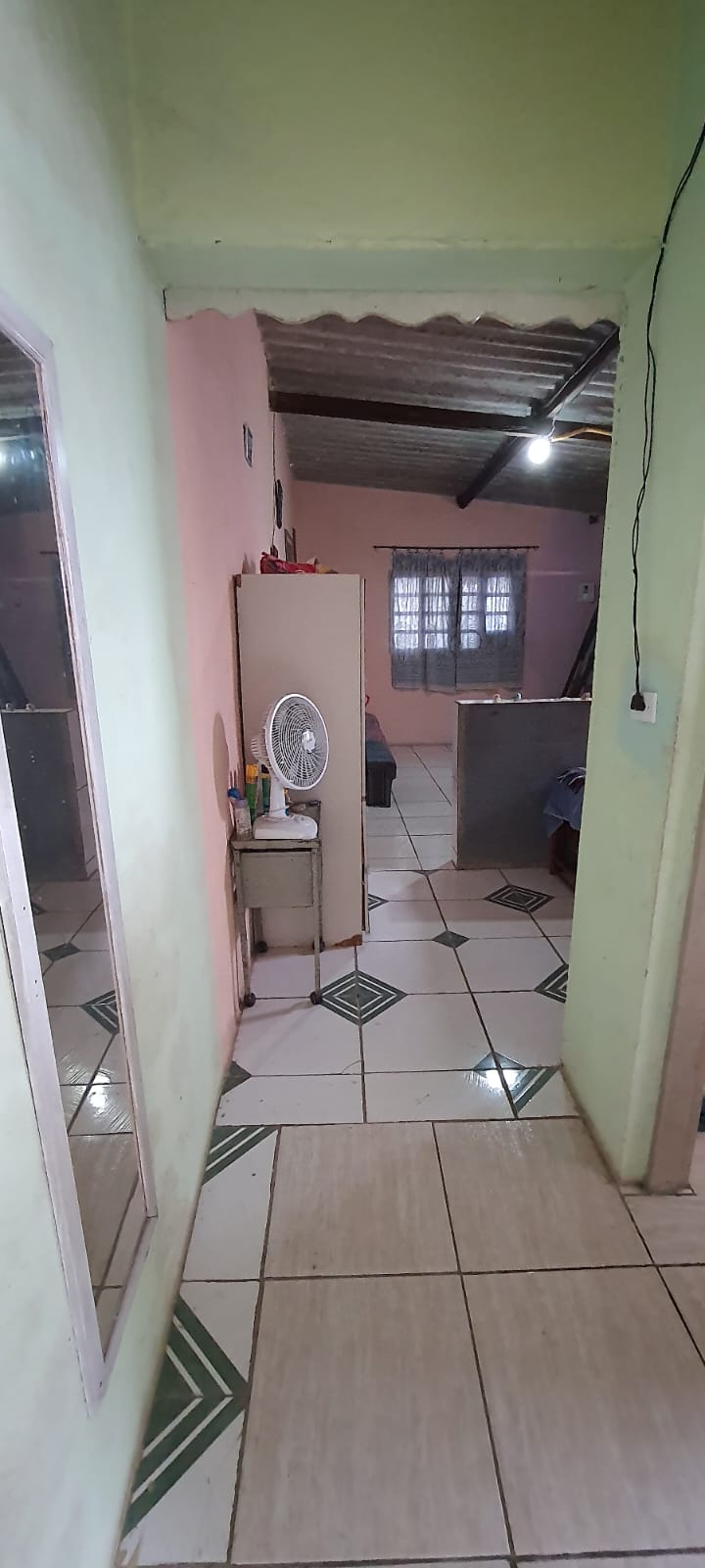 VENDE-SE CASA EM PERUÍBE 