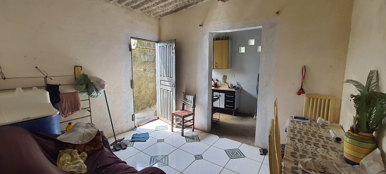 VENDE-SE CASA EM PERUÍBE 