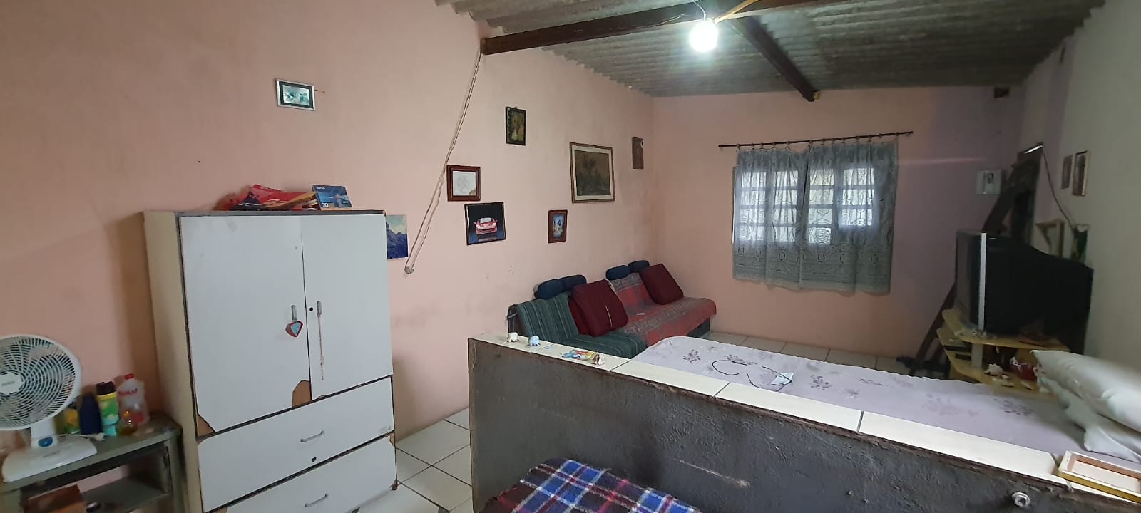 VENDE-SE CASA EM PERUÍBE 