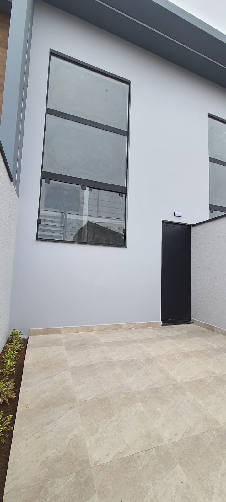 VENDE-SE LOFT/ CASA  400 M DA PRAIA  EM PERUÍBE 